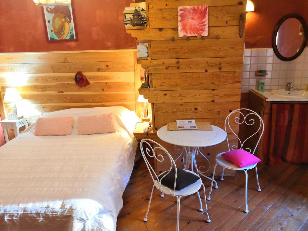 Triple Room with Private Bathroom photo 1
