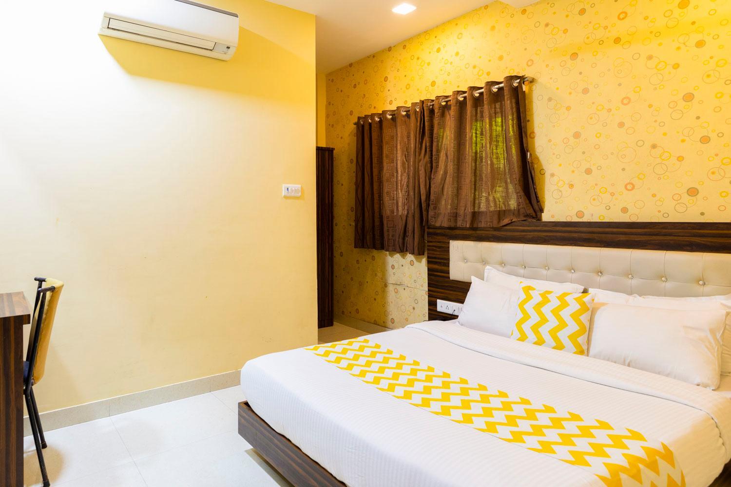 Deluxe Room - Photo 12