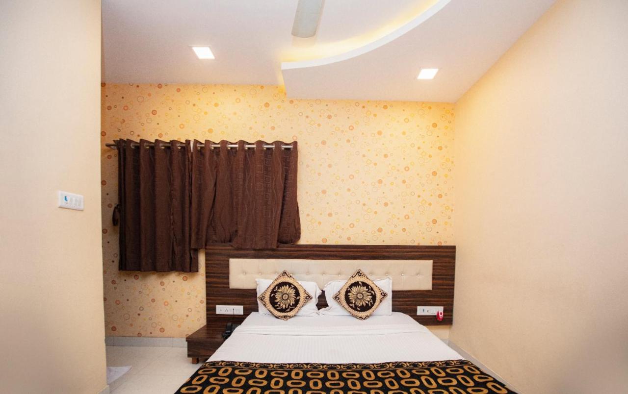 Deluxe Room - Photo 4