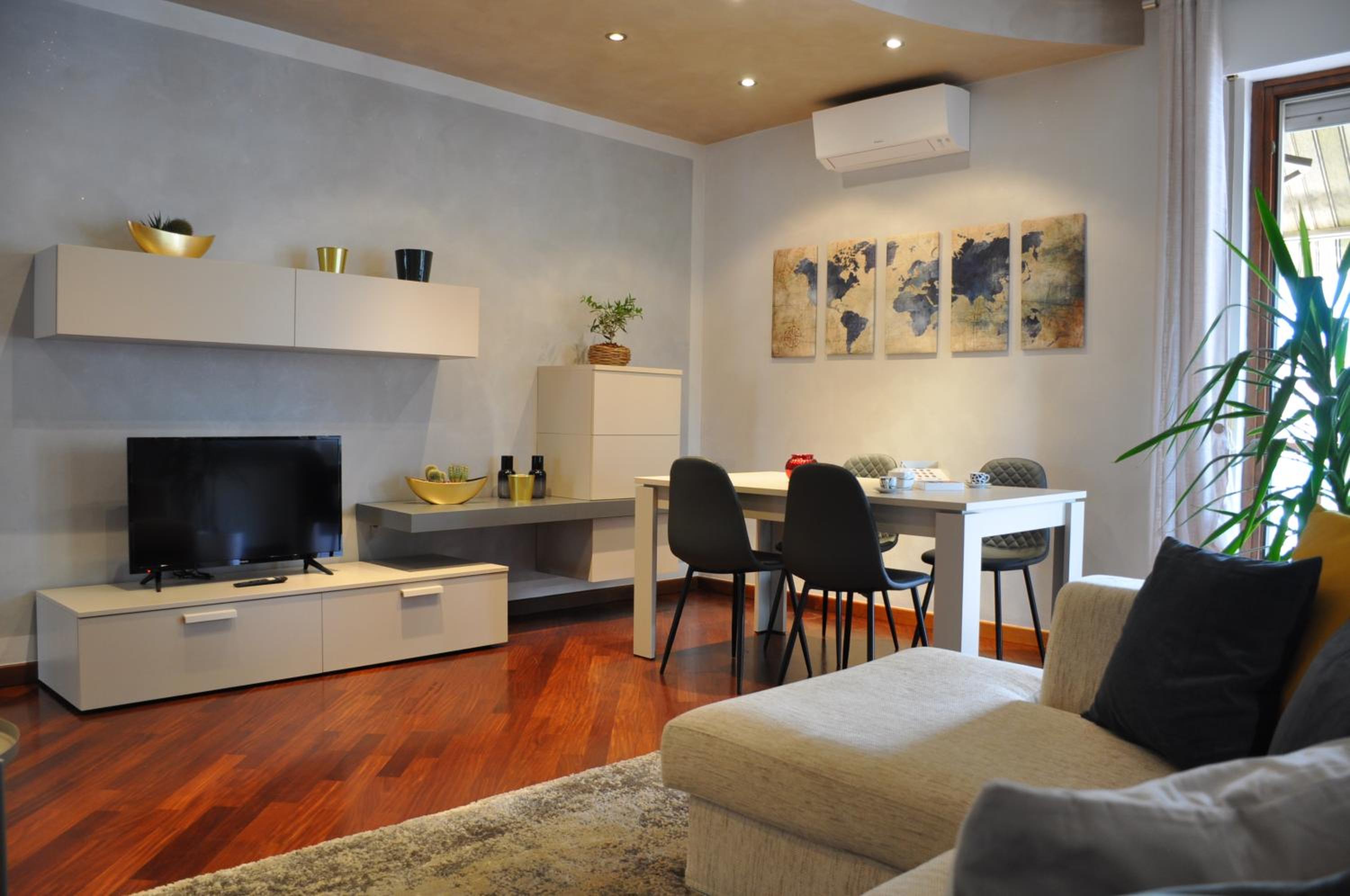 Three-Bedroom Apartment photo 1