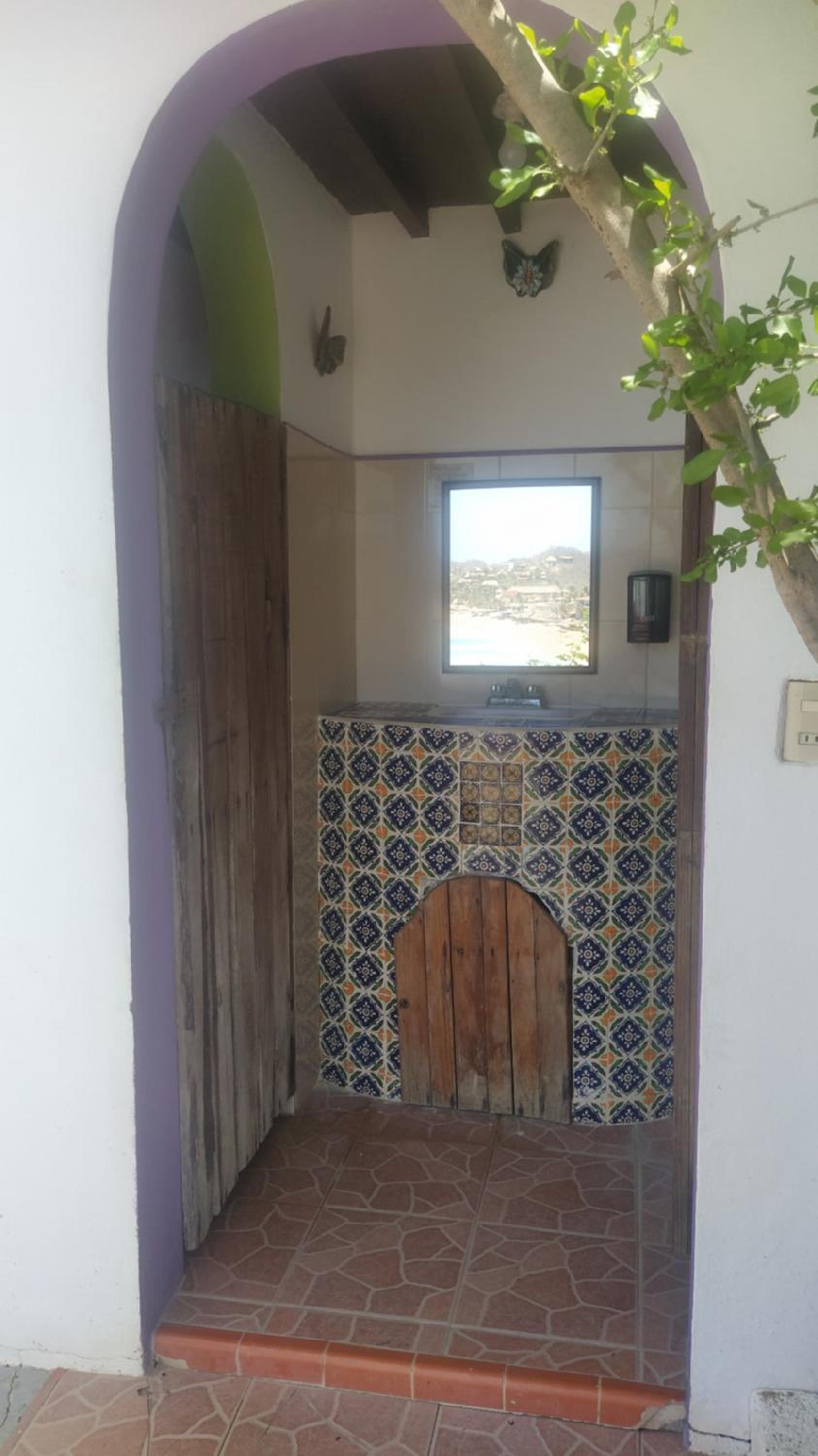 Basic Triple Room with Shared Bathroom photo 2
