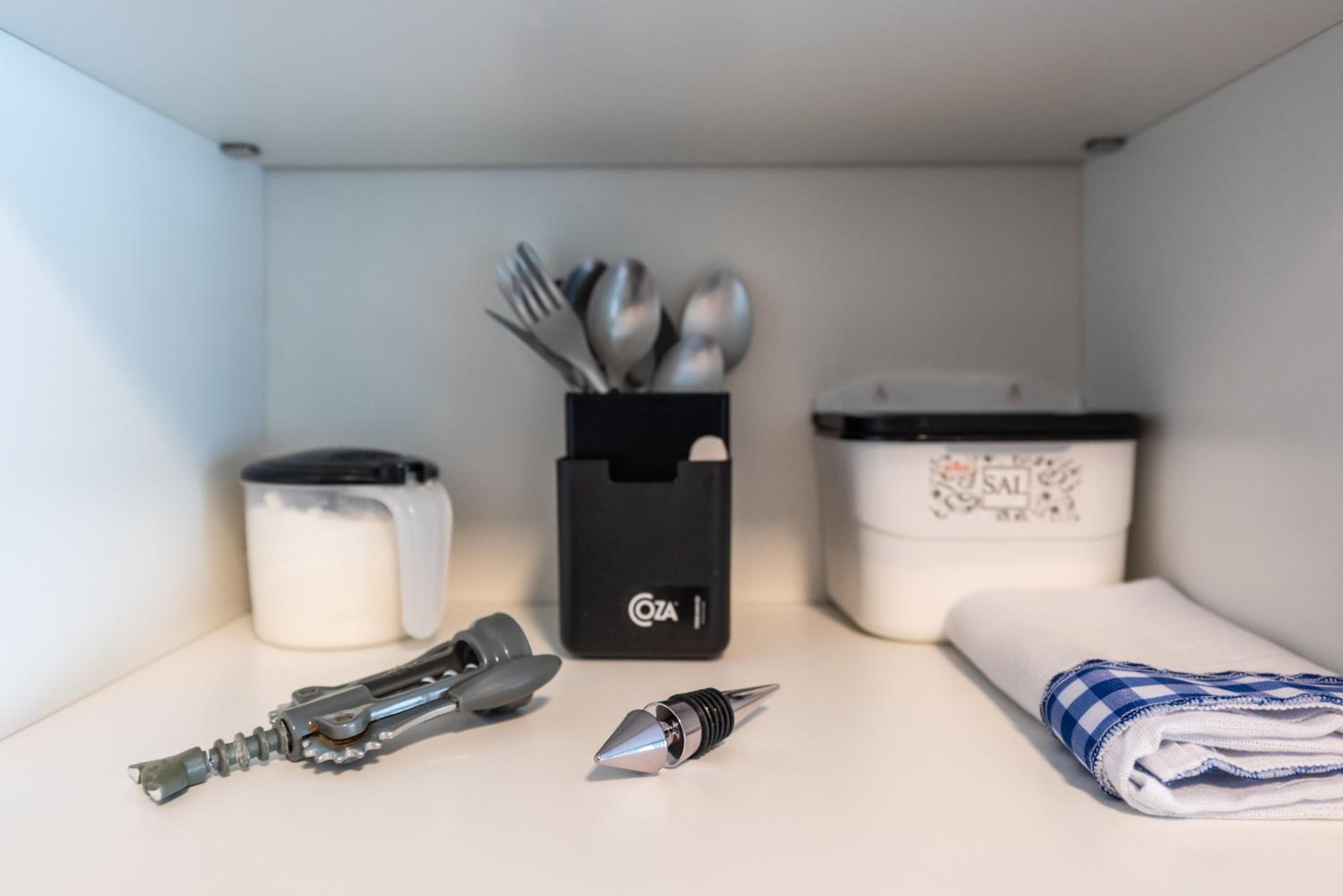 Studio Apartment - Photo 39