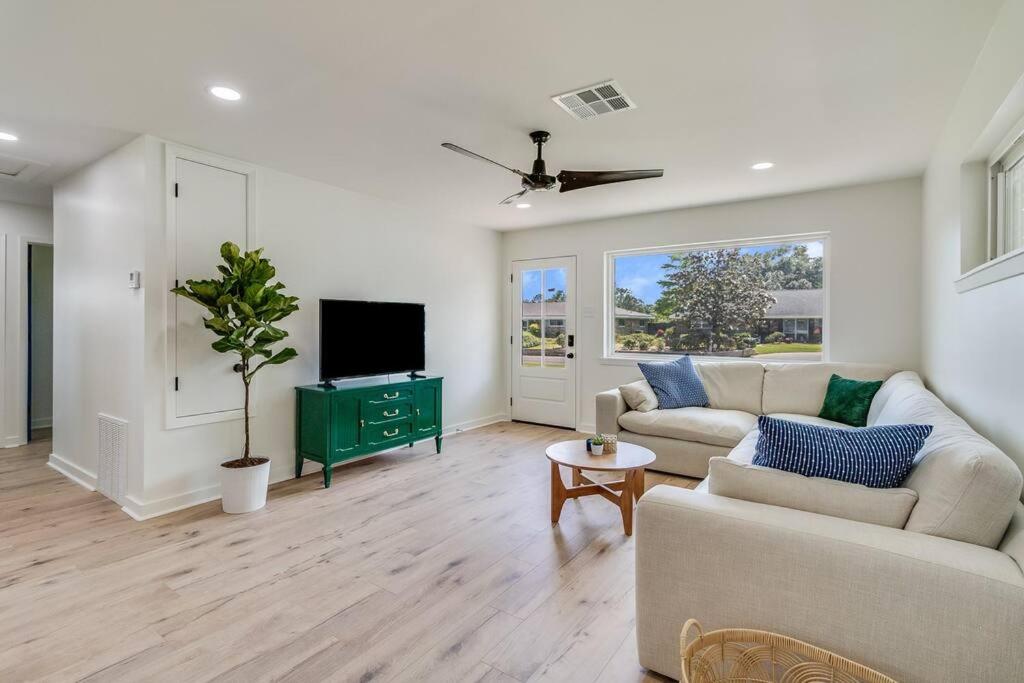 Three-Bedroom House photo 1
