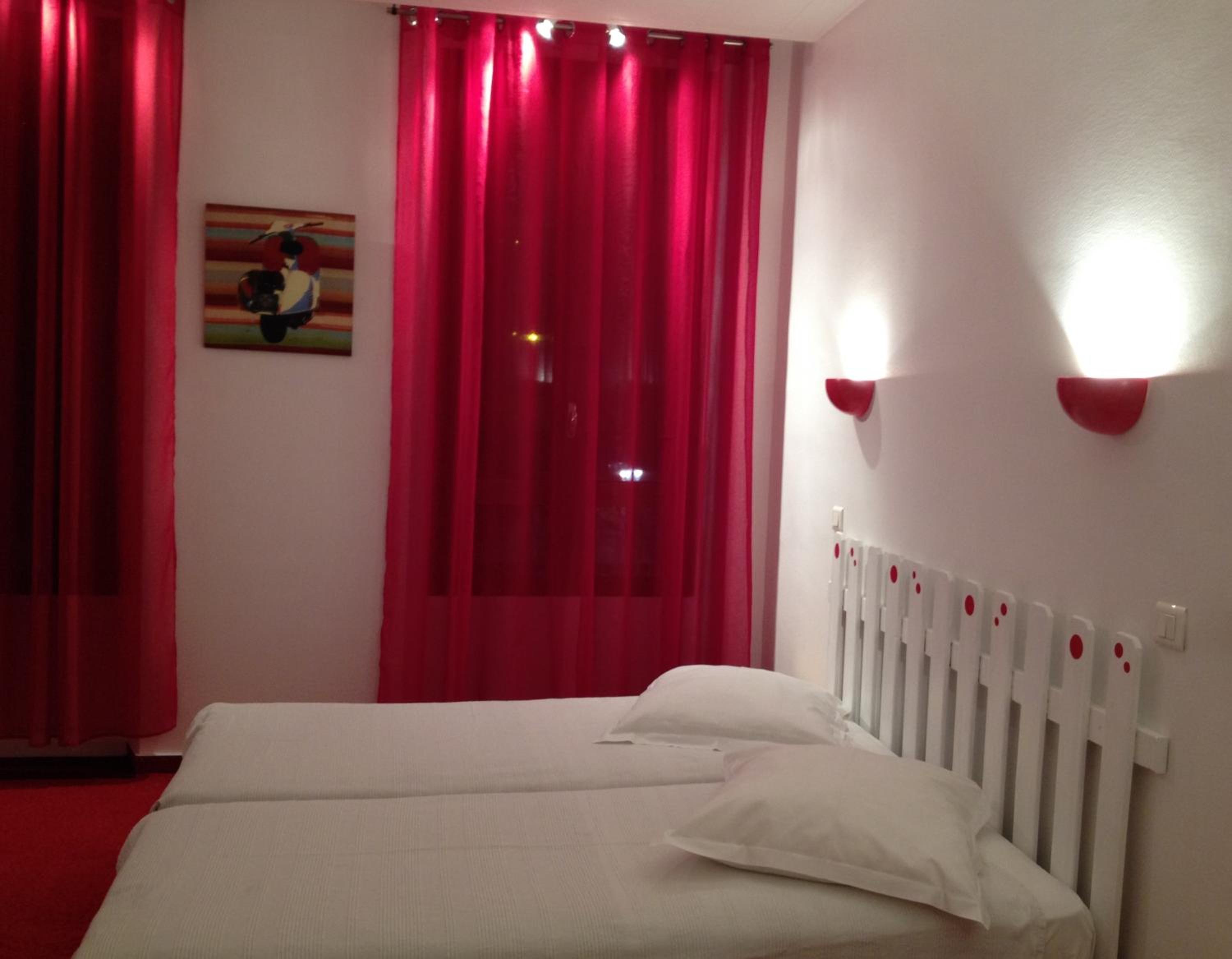 Superior Double Room with Hill View - Photo 4
