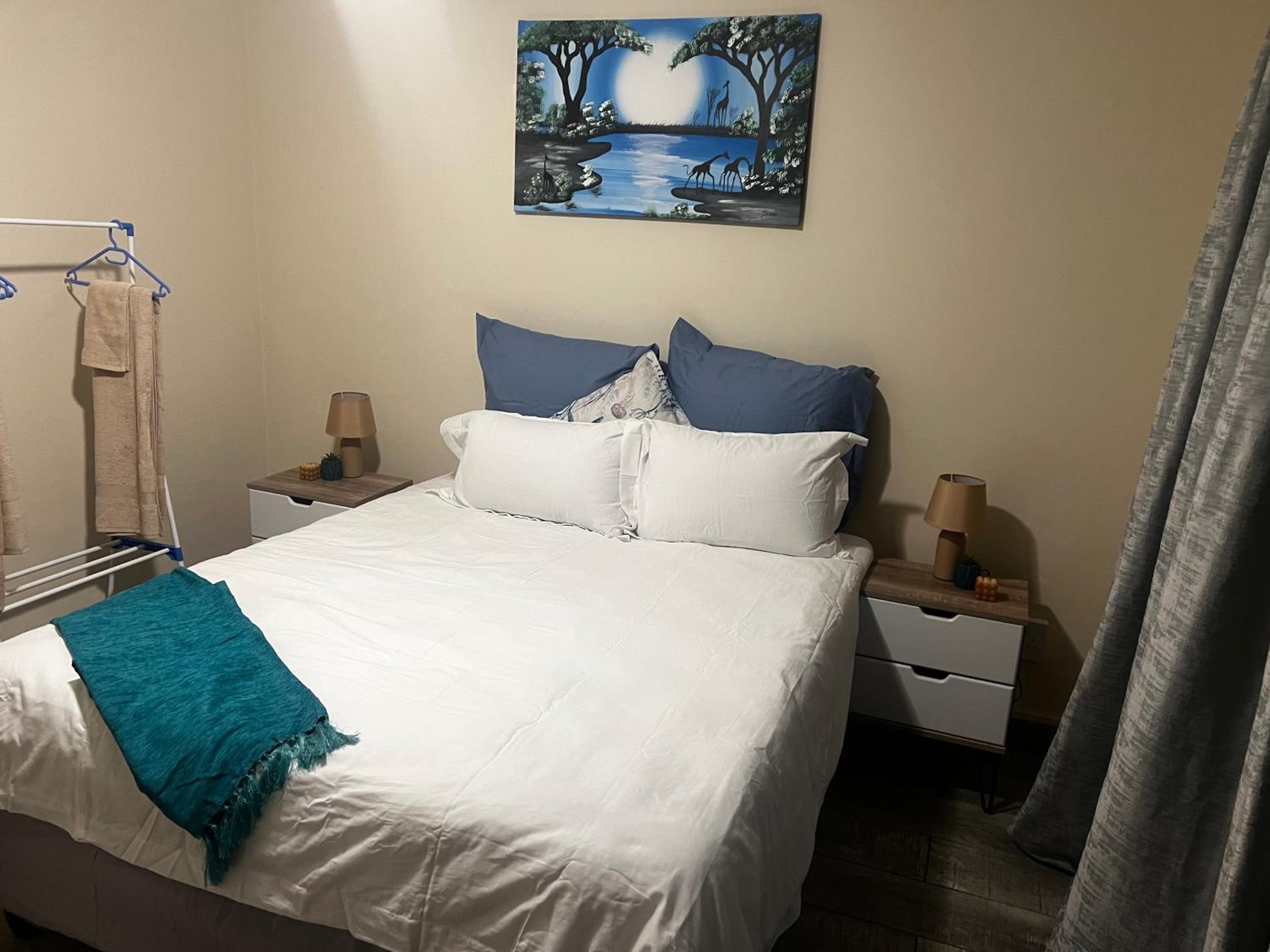 Deluxe Queen Suite photo 1