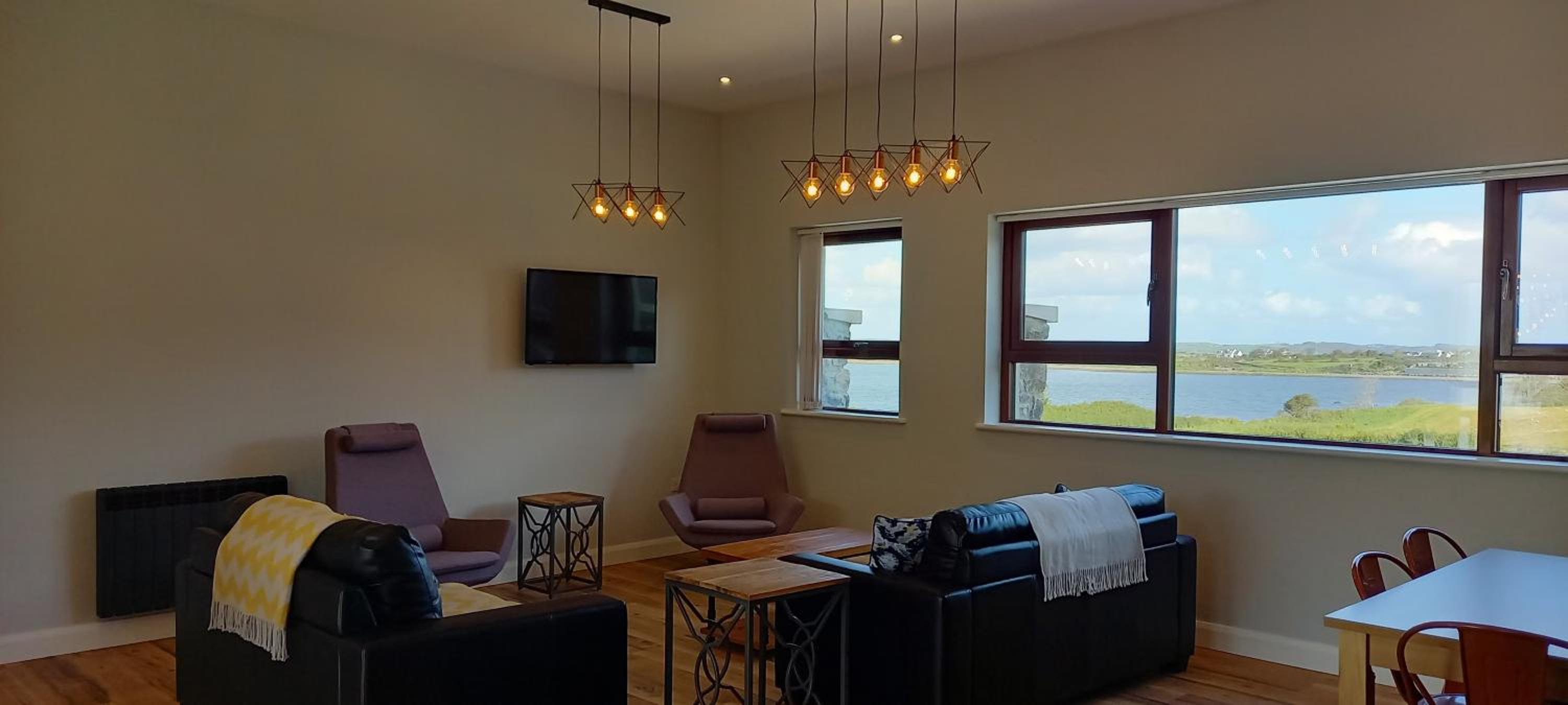 Two-Bedroom Apartment with Sea View photo 2