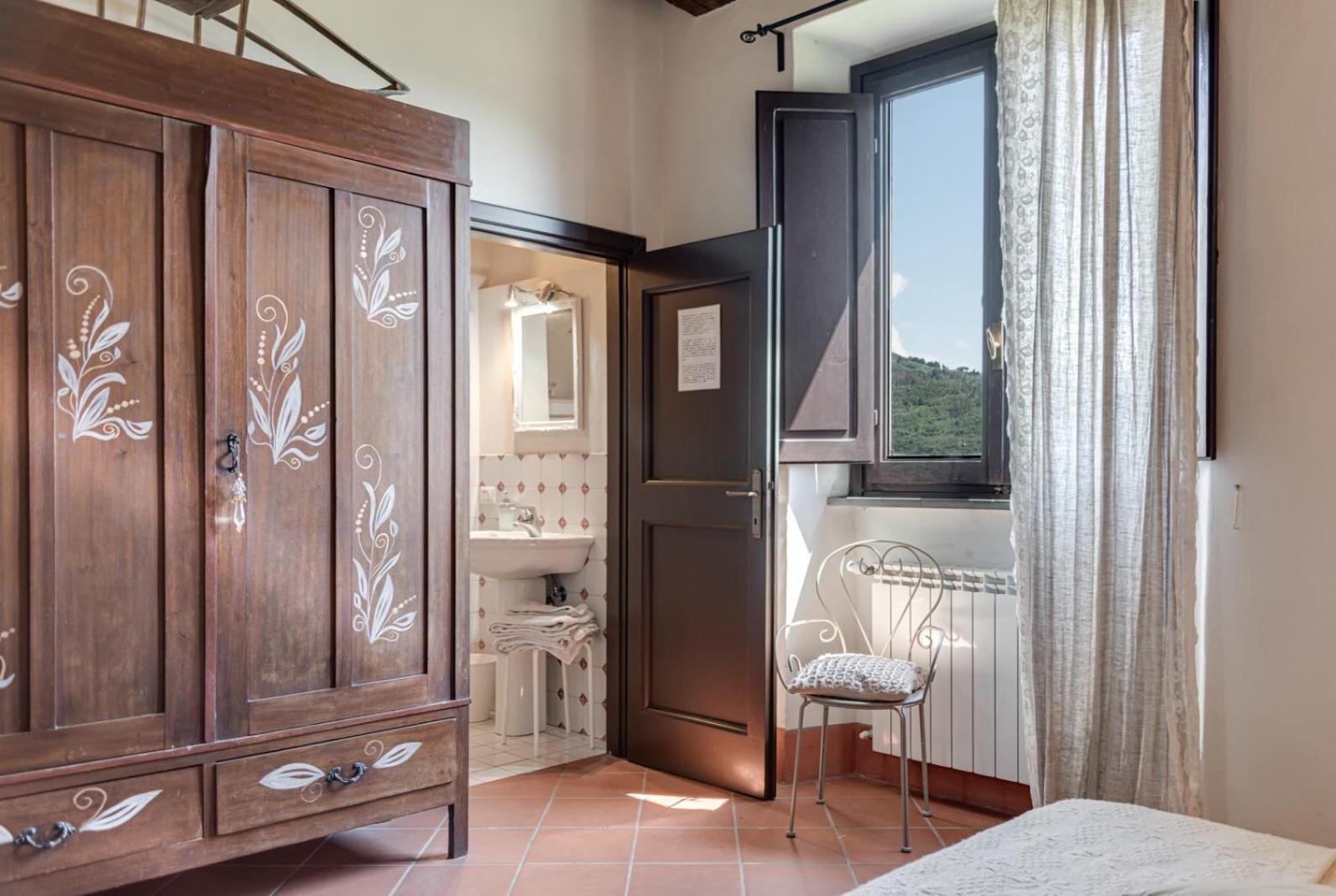 Double Room with Private Bathroom photo 1