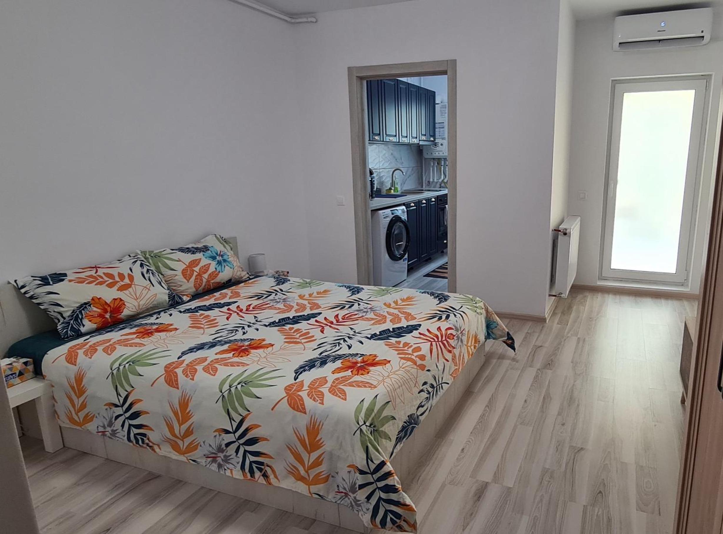 One-Bedroom Apartment - Photo 7