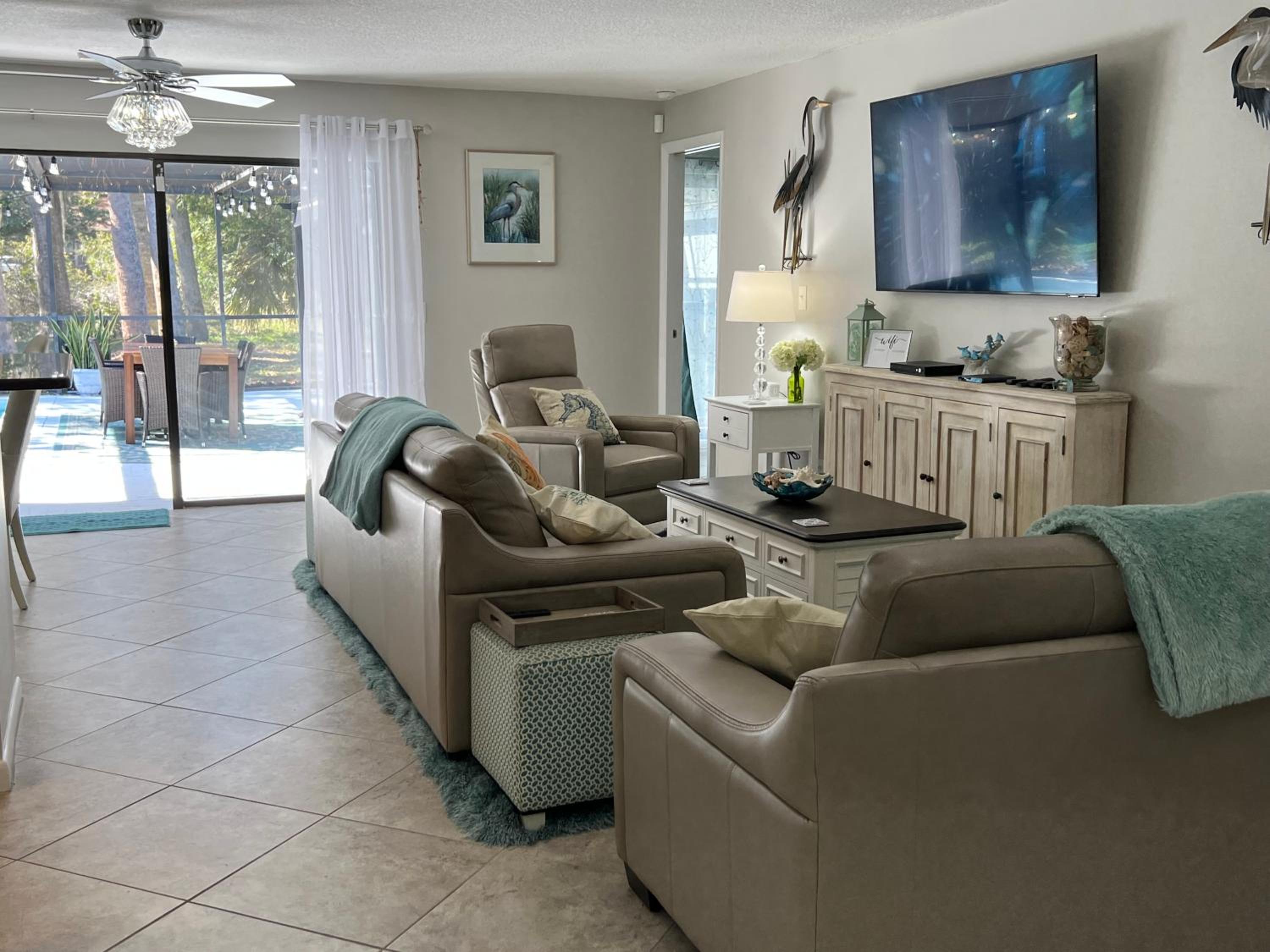 Three-Bedroom House photo 1