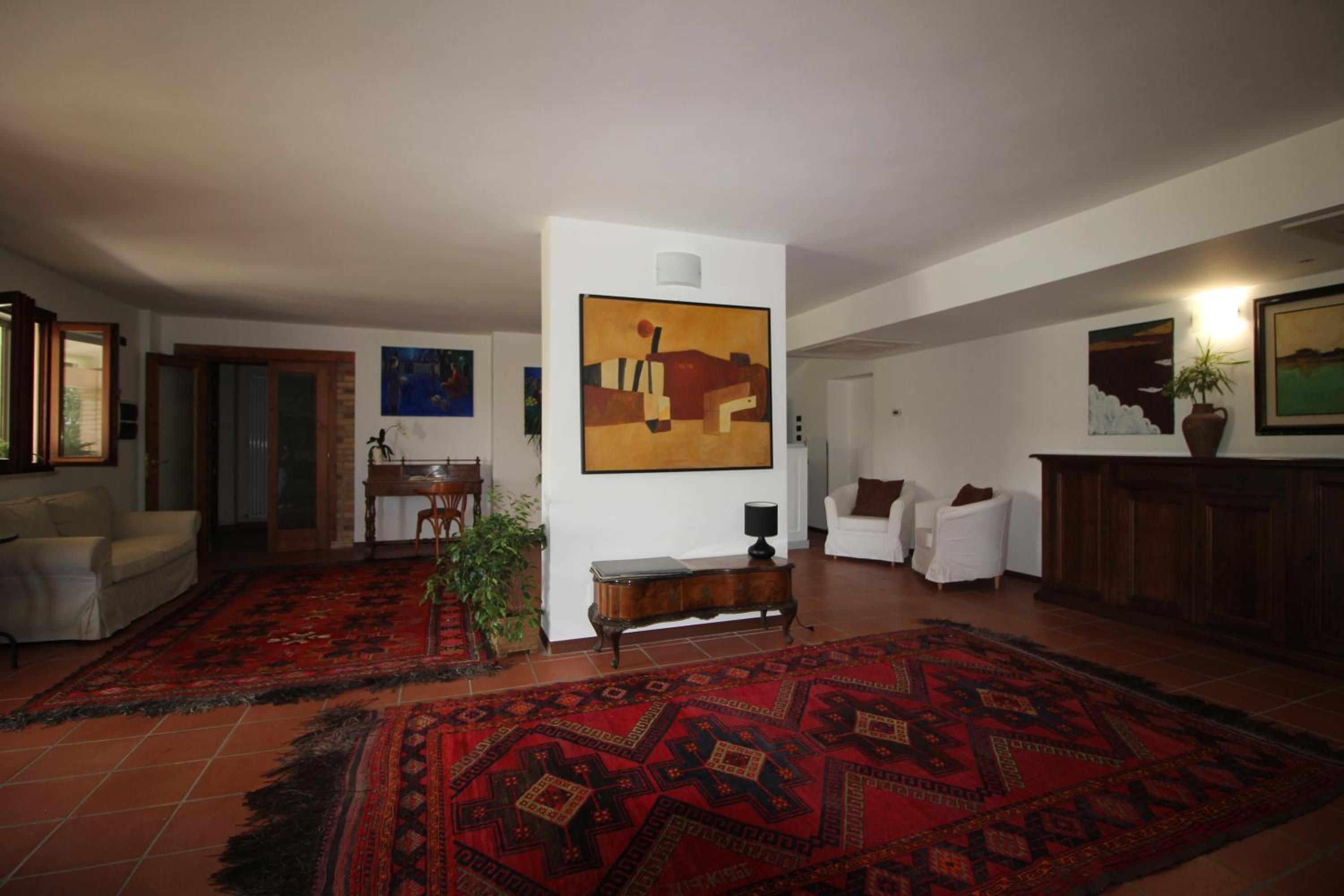 Villa photo 2