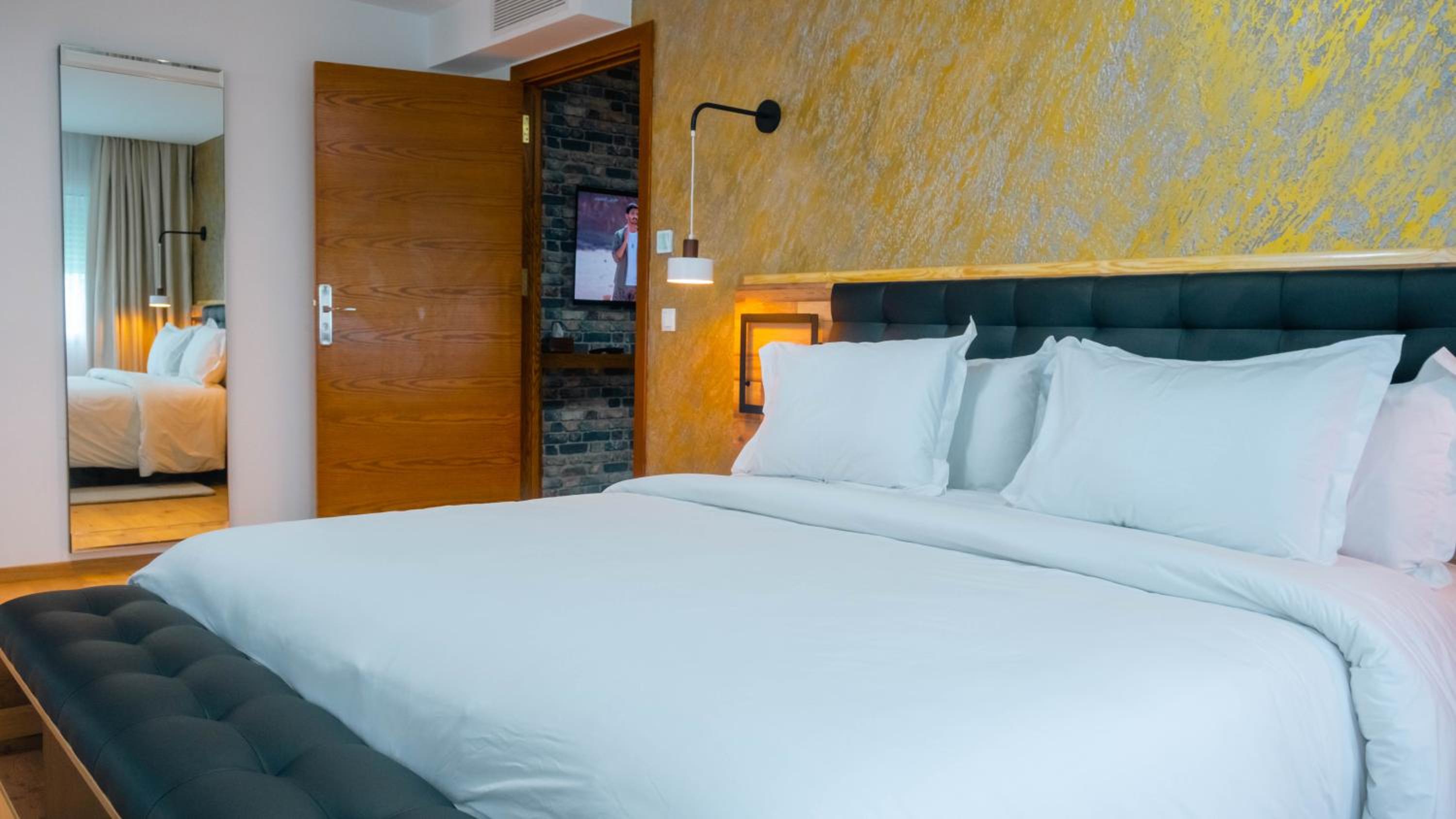 Junior Suite with Terrace - Photo 12