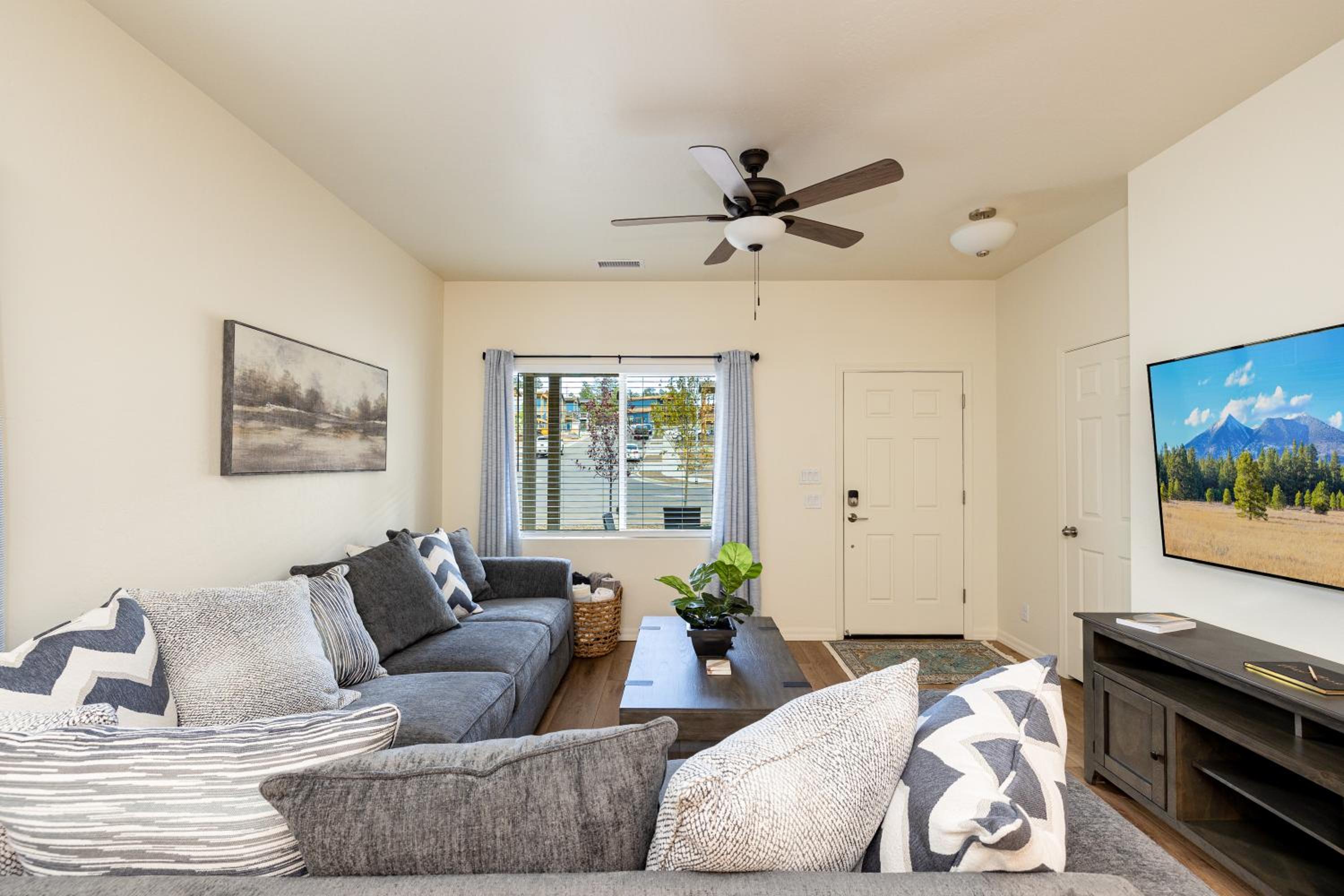 Two-Bedroom House photo 2