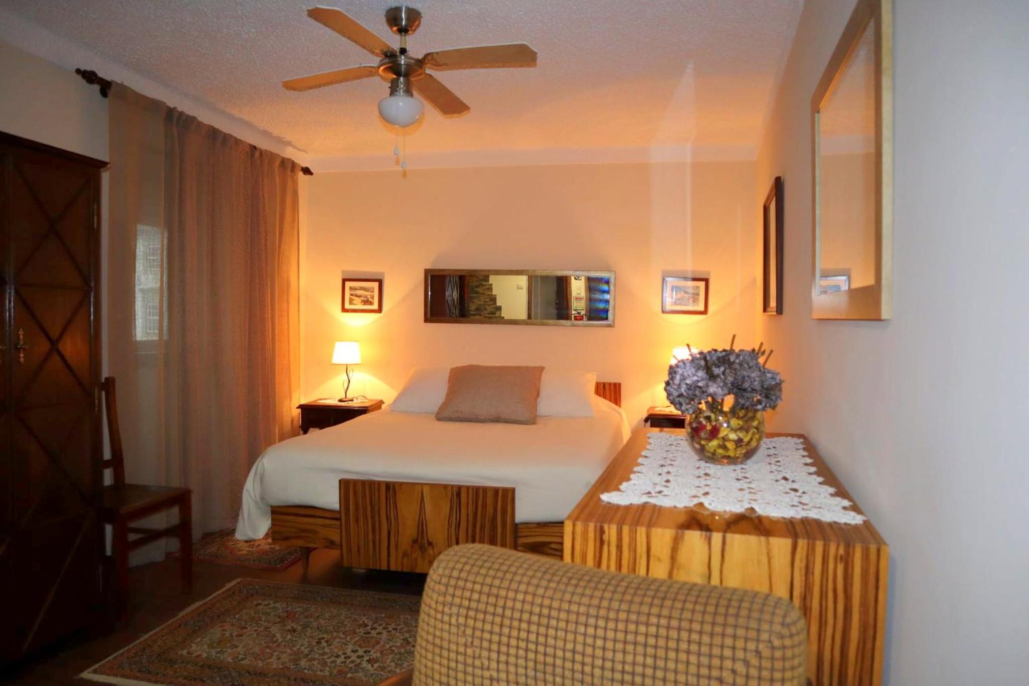 One-Bedroom House photo 1