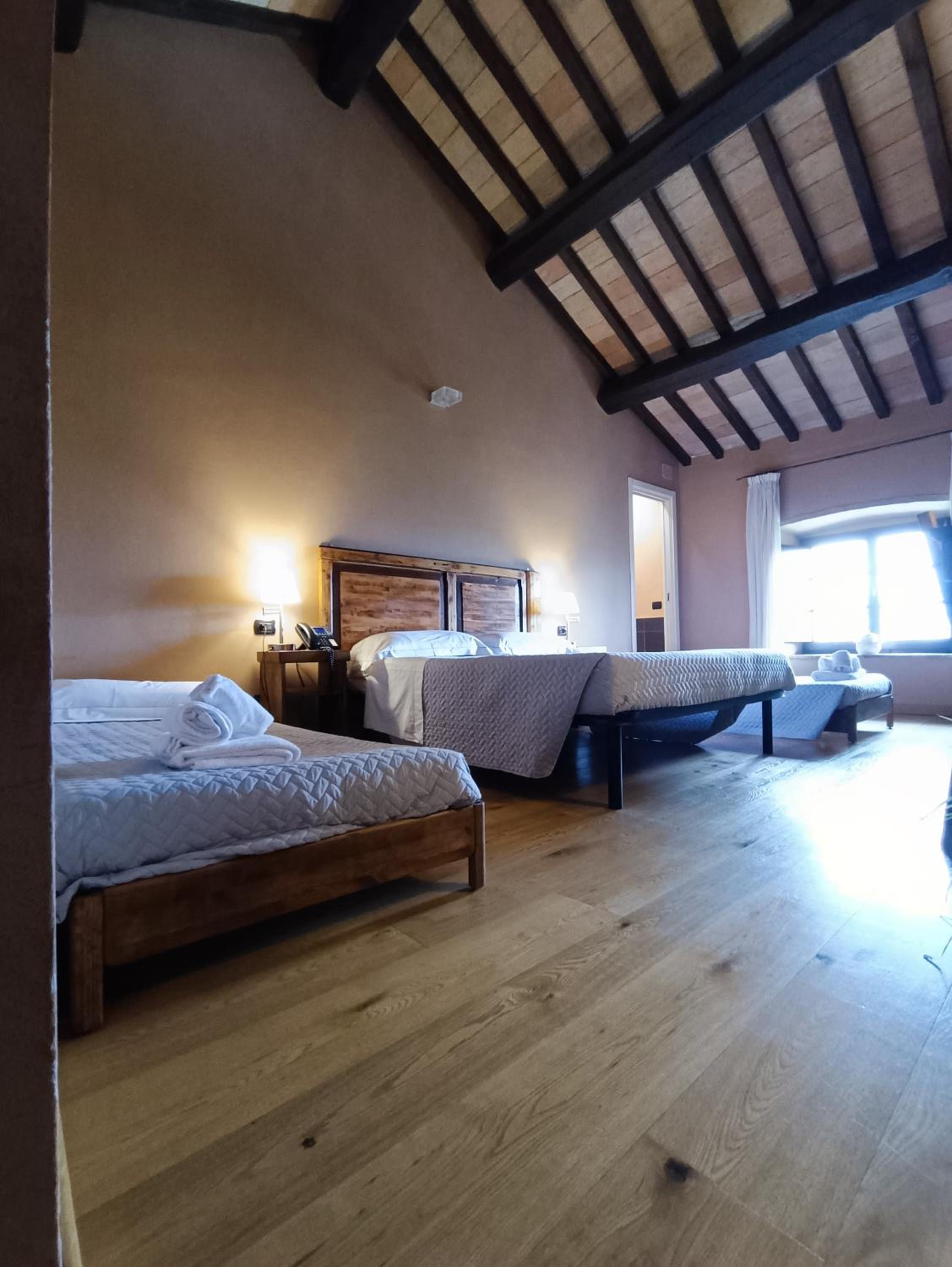 Deluxe Quadruple Room photo 2