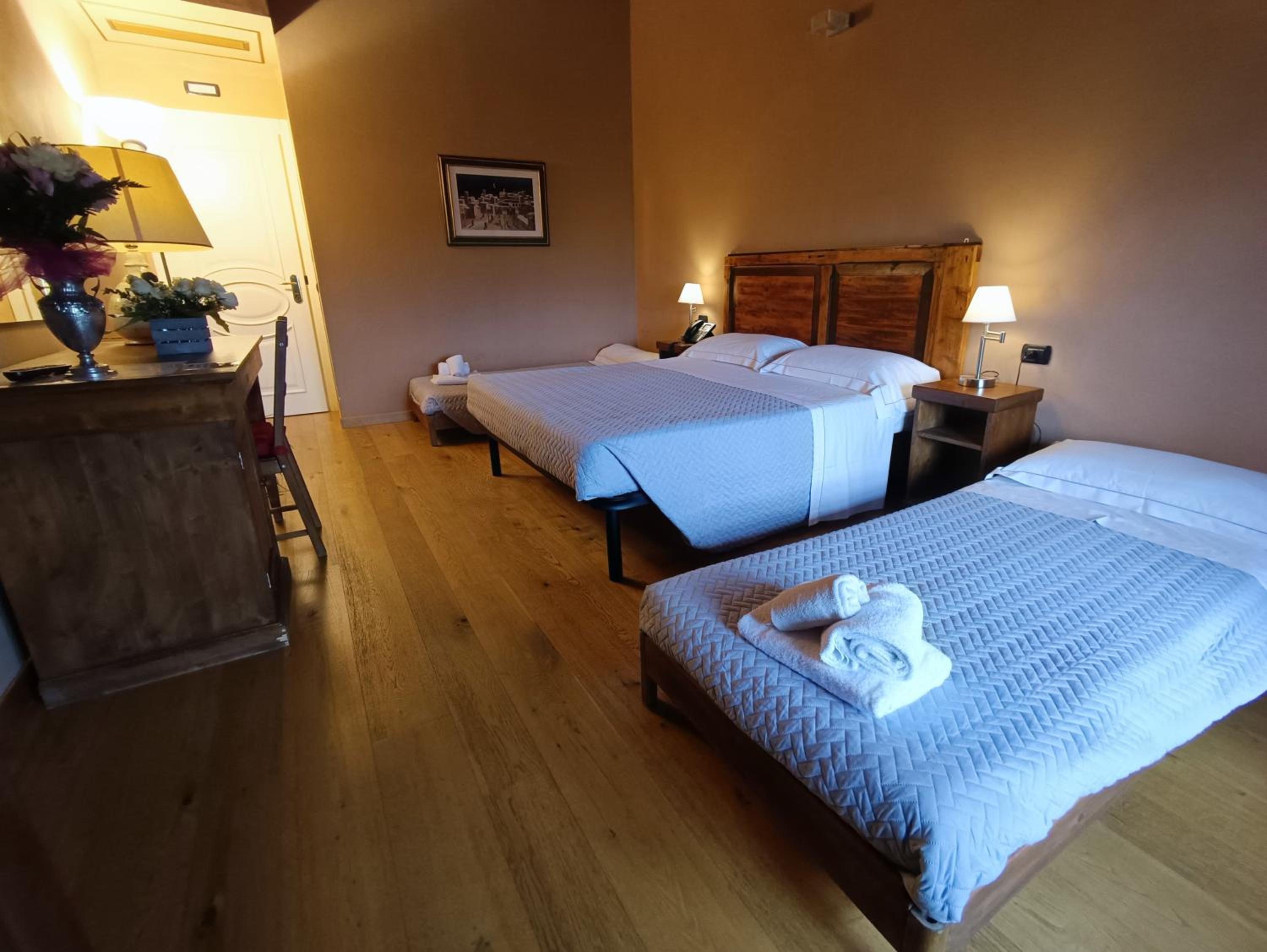Deluxe Quadruple Room photo 3