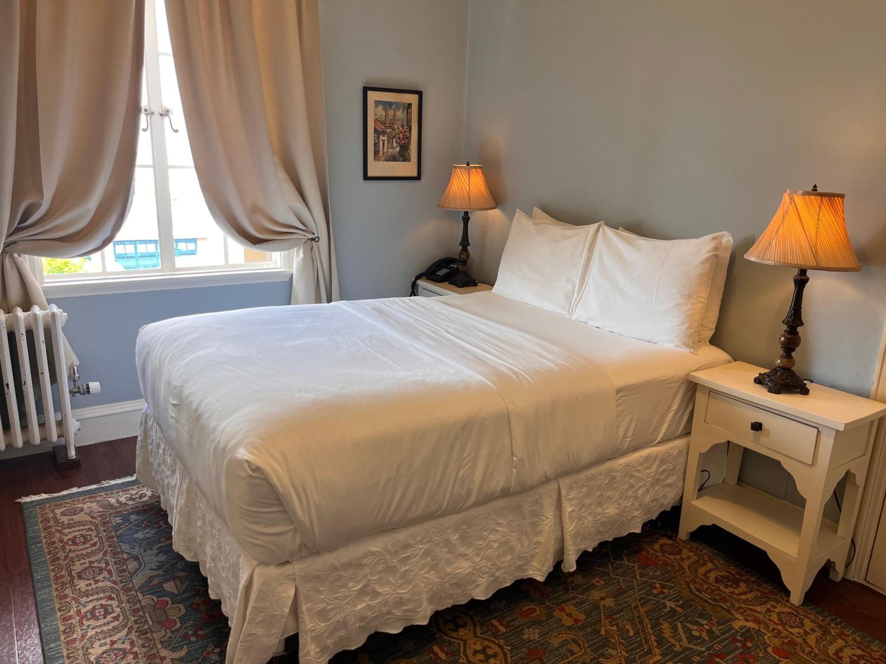 Standard Double Room photo 3