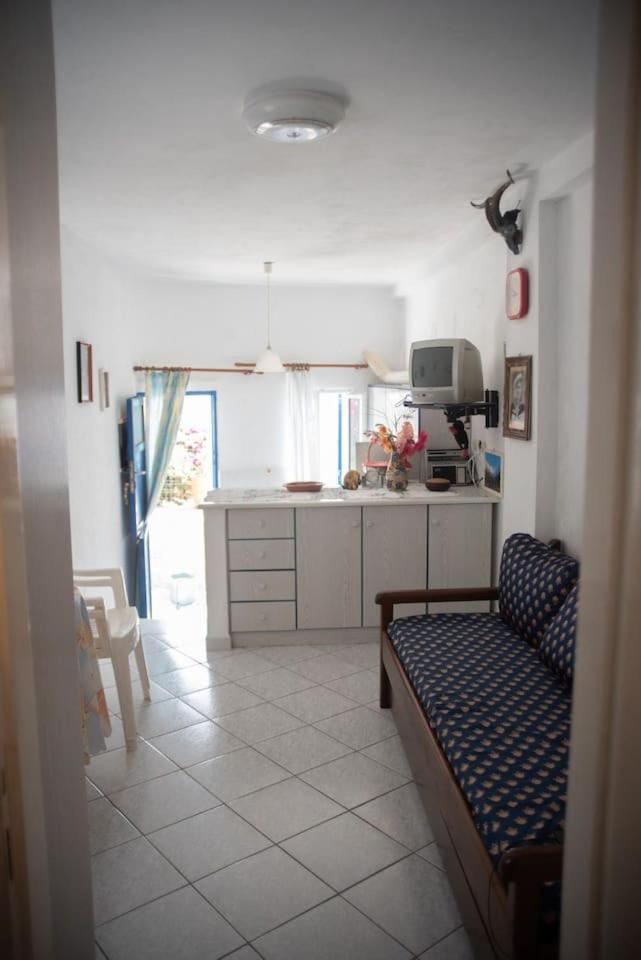 One-Bedroom House photo 1