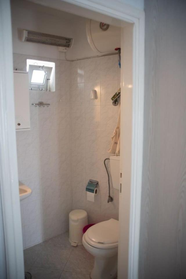 One-Bedroom House photo 3
