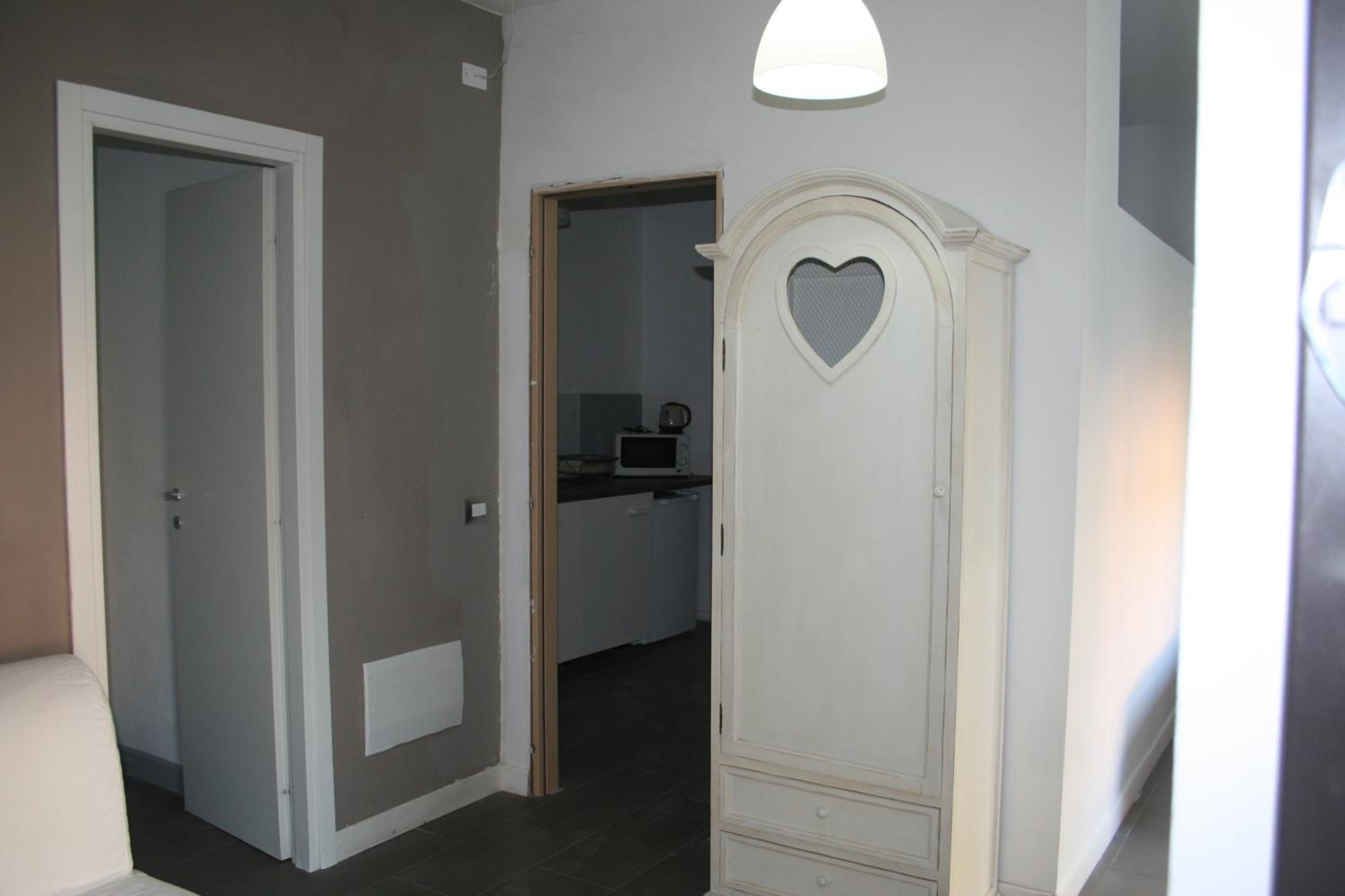 Studio Apartment photo 3