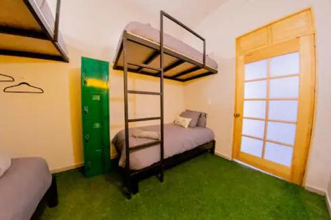 Deluxe Quadruple Room - Photo 2