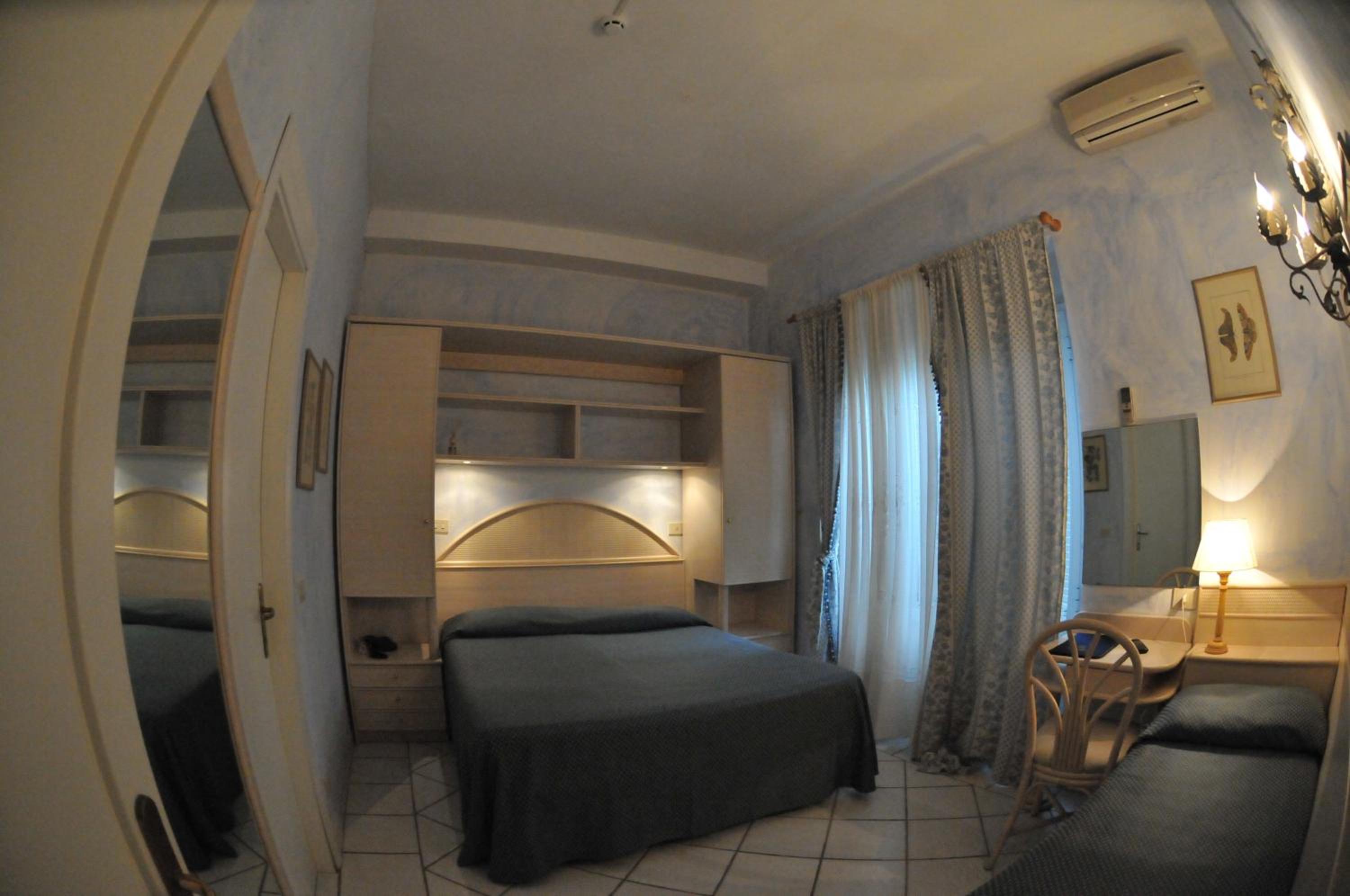 Double or Twin Room photo 1
