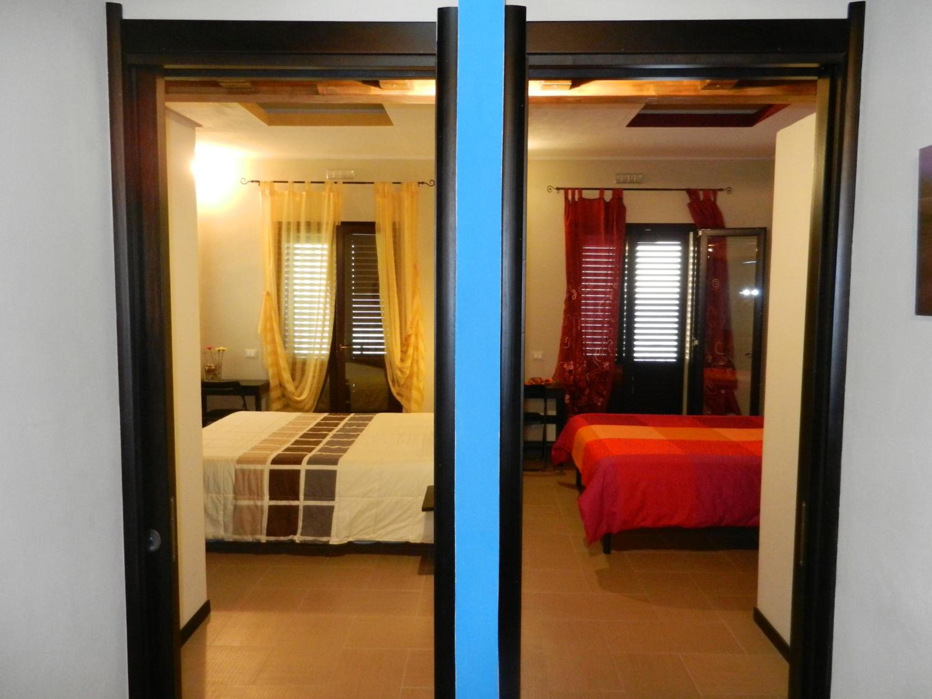 Two-Bedroom House - Photo 13