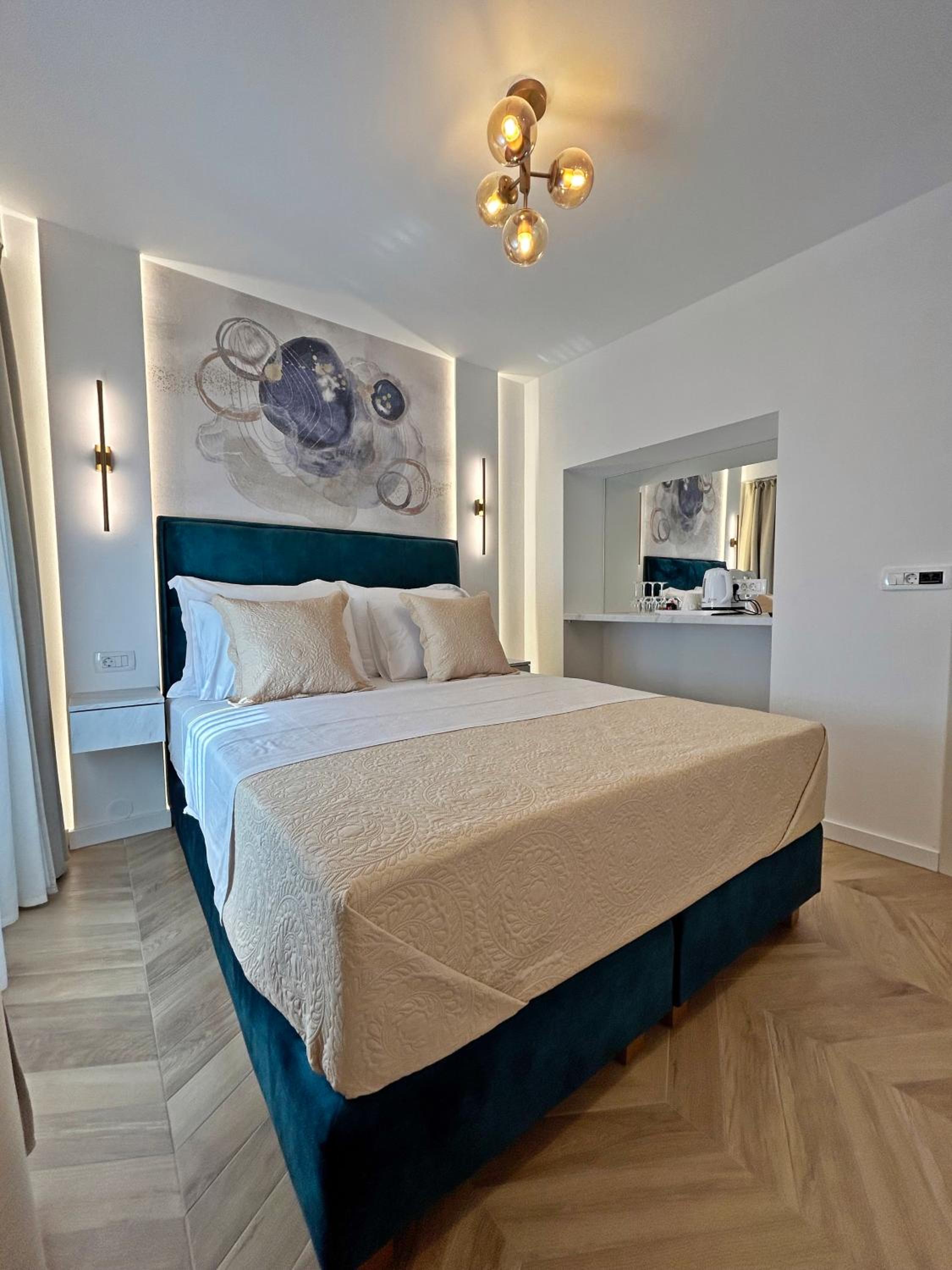 Deluxe Double Room with Shower