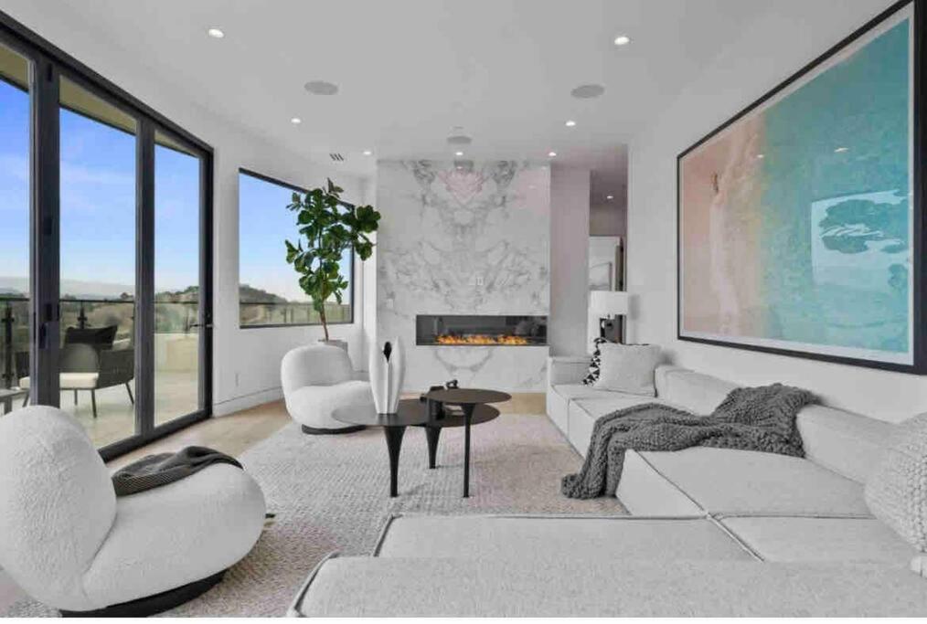 Villa photo 1