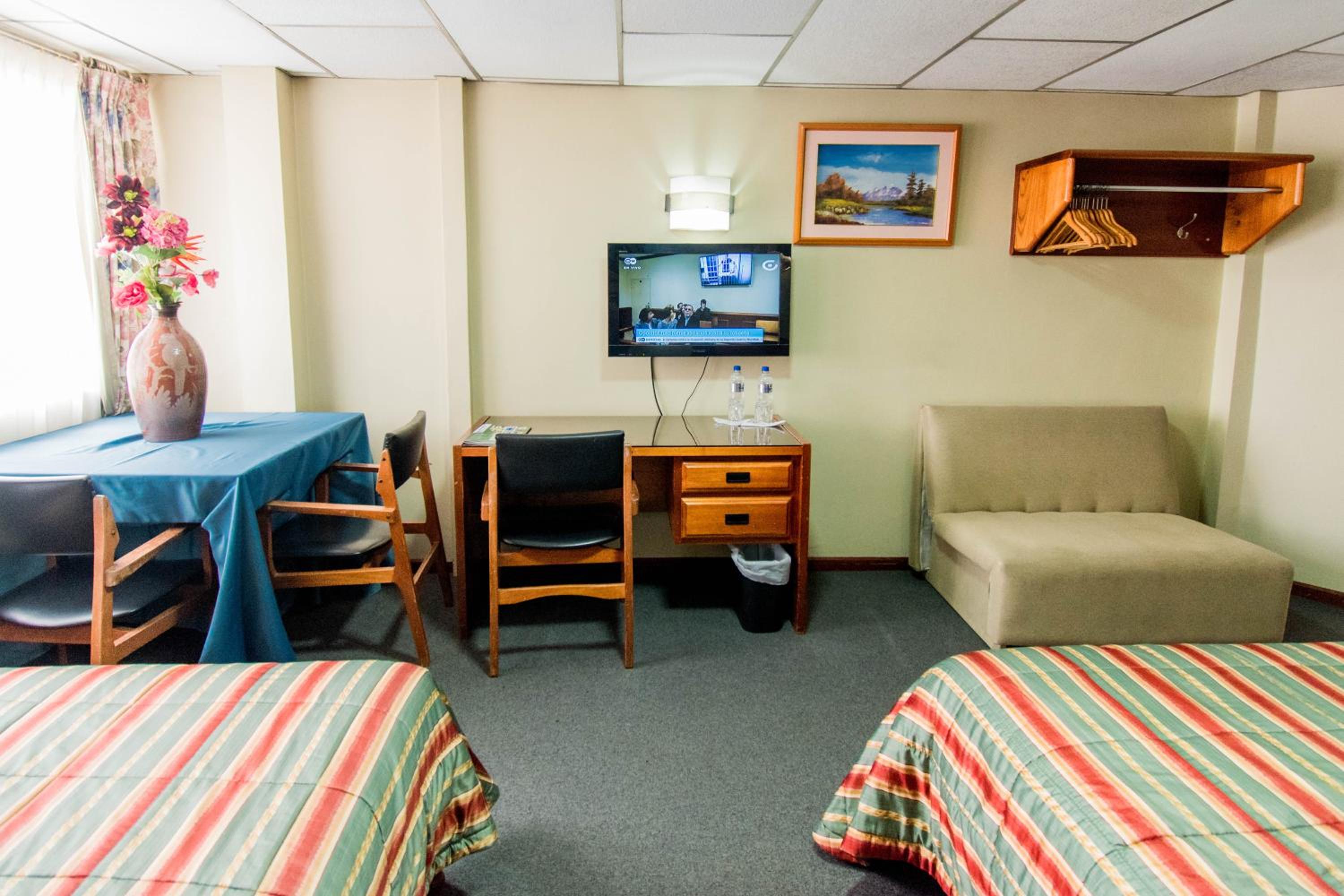 Superior Queen Room with Two Queen Beds photo 1