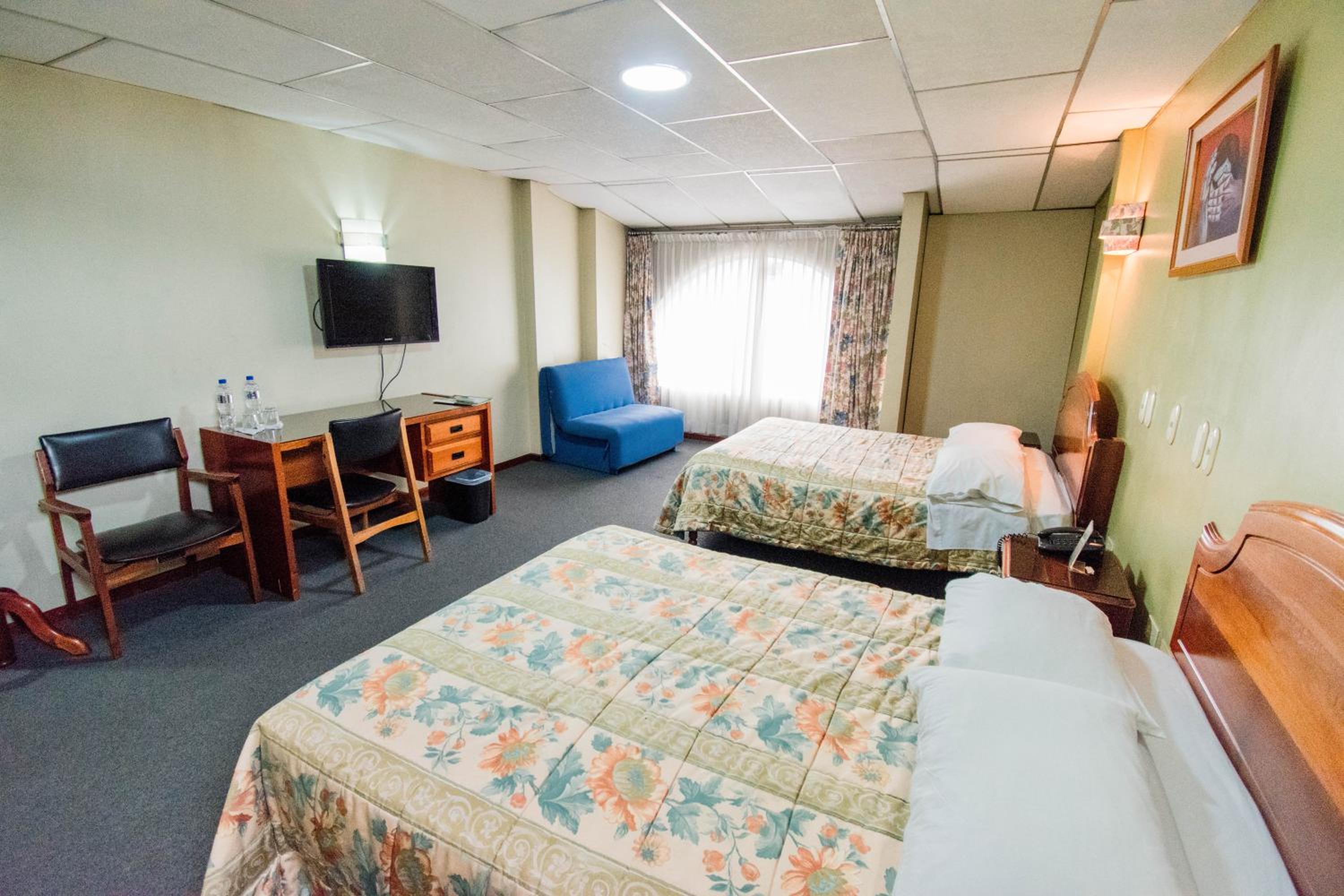 Superior Queen Room with Two Queen Beds photo 2