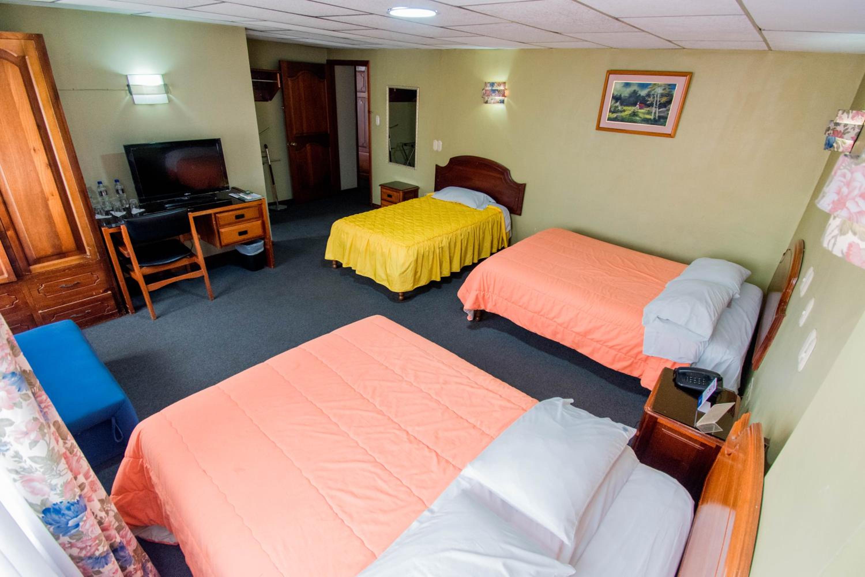 Standard Triple Room photo 3