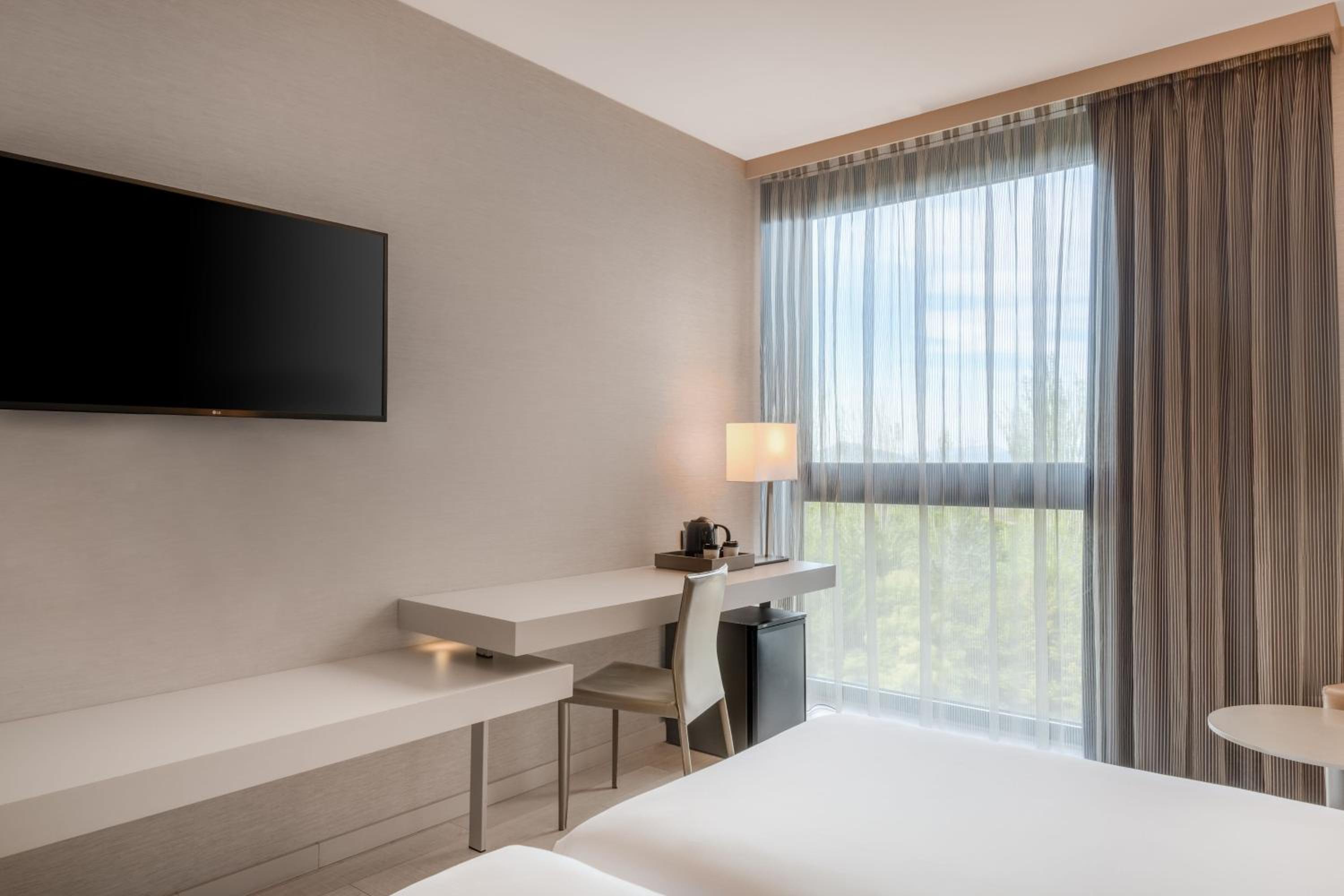 Standard room, Guest room, 2 Twin/Single Bed(s) - Photo 3