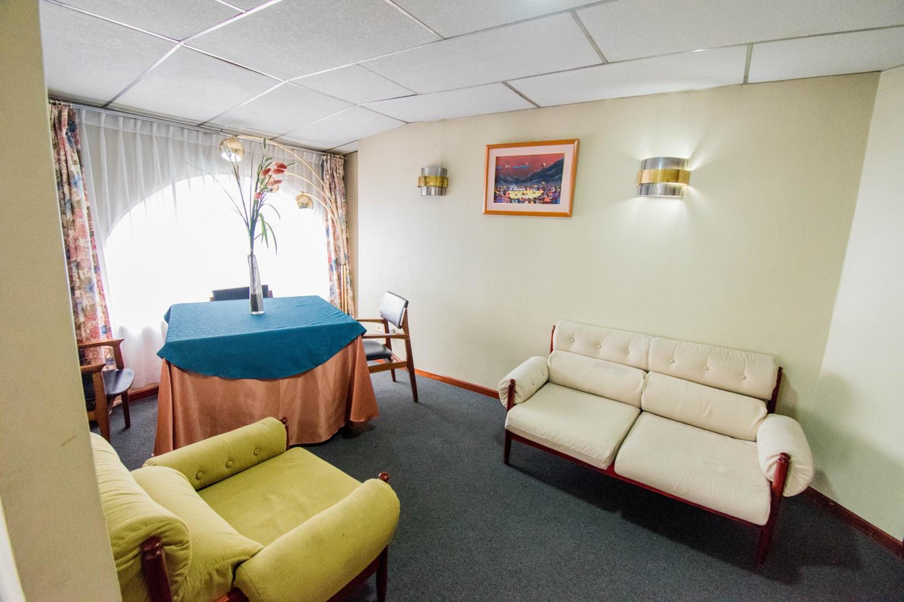 Executive Suite photo 2