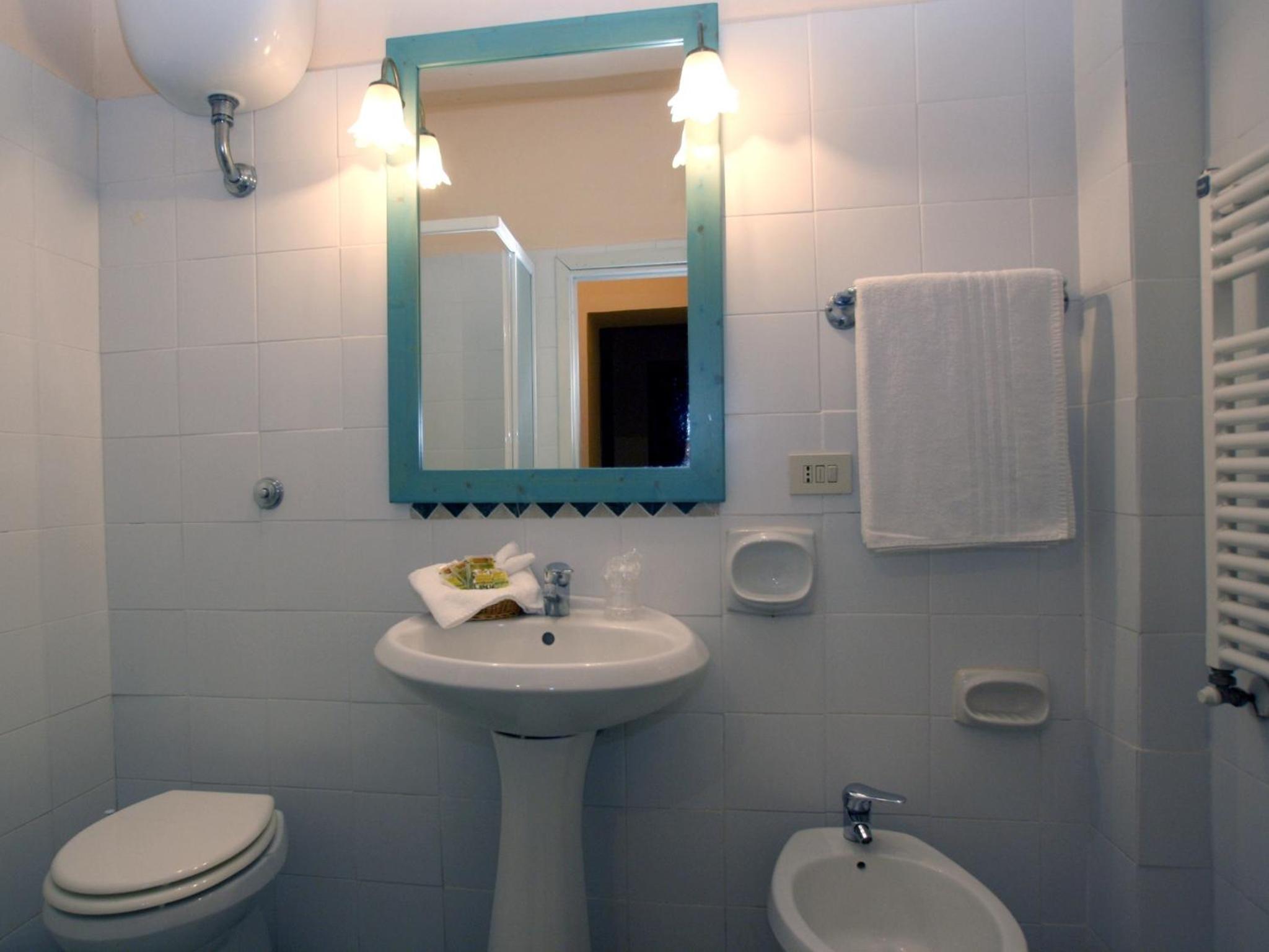 Two-Bedroom Apartment (6 Adults) photo 2