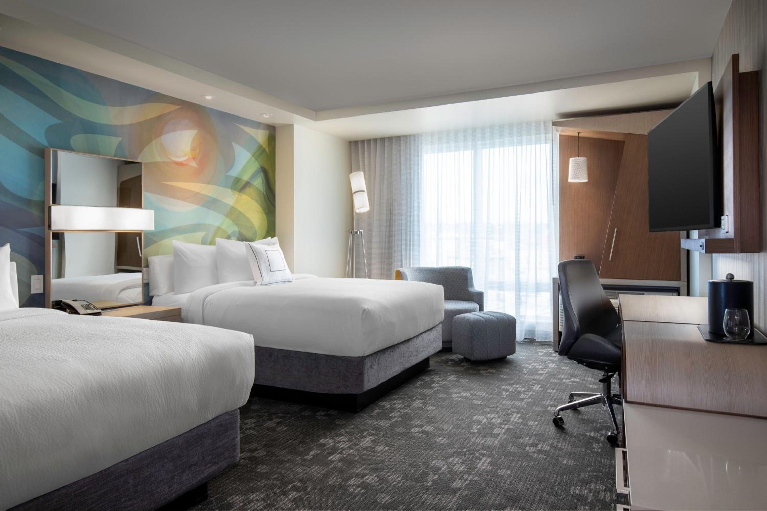 Standard Queen Room with Two Queen Beds and City View