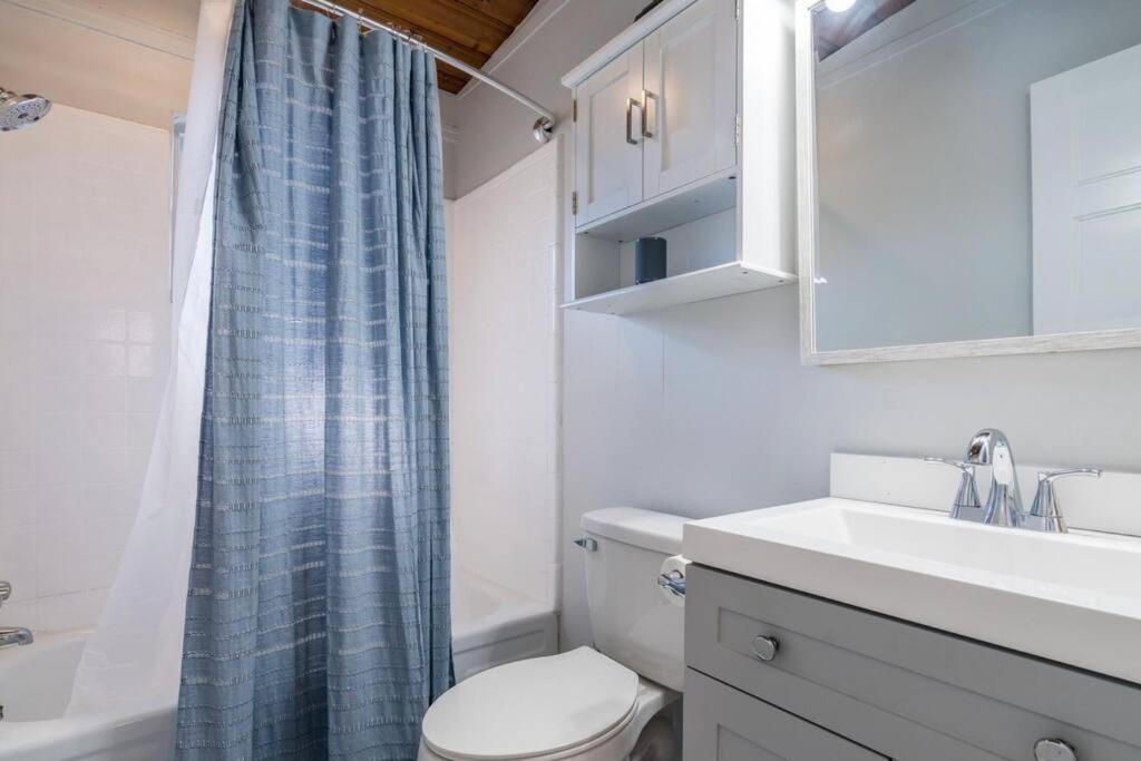 One-Bedroom House photo 2
