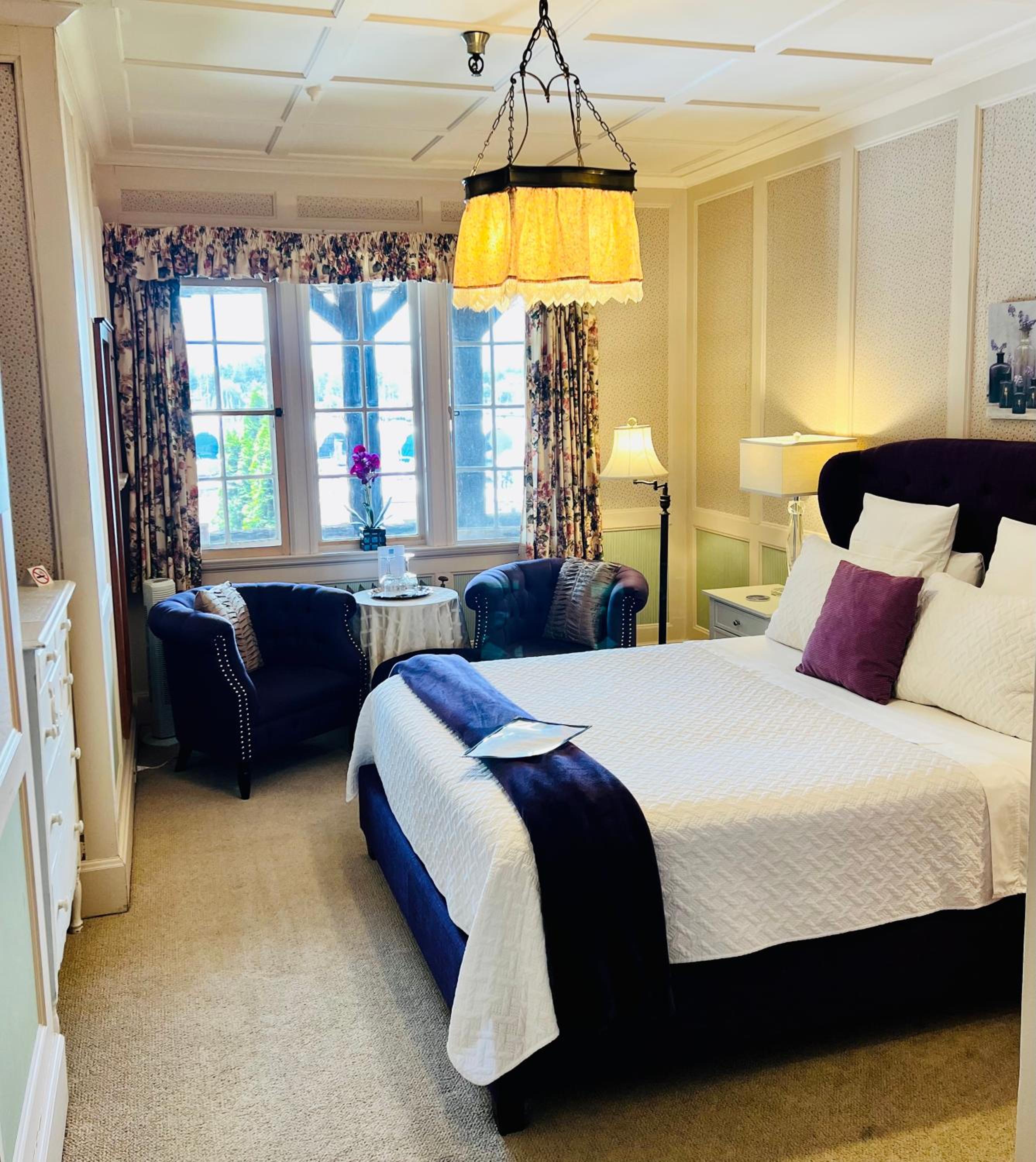 Queen Room with Sea View
