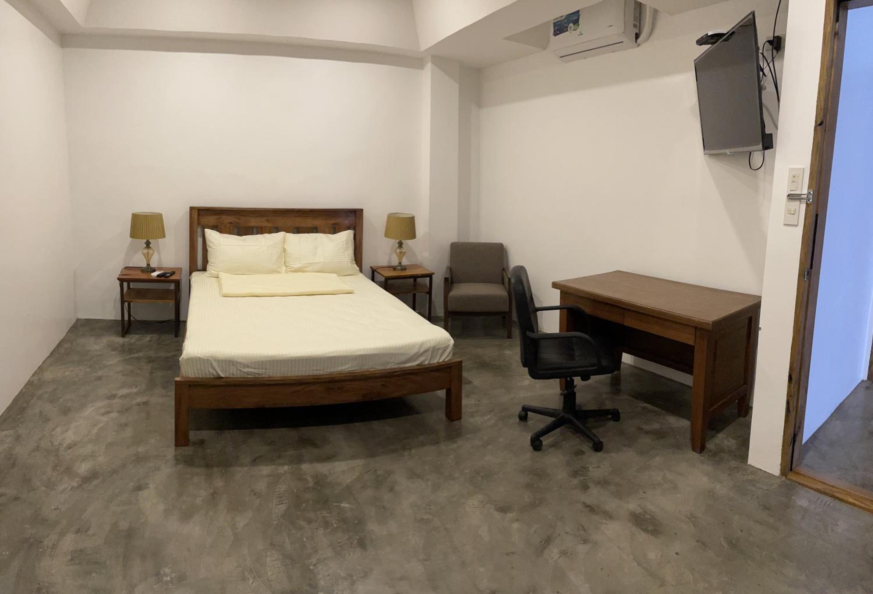 Queen Room - Photo 4