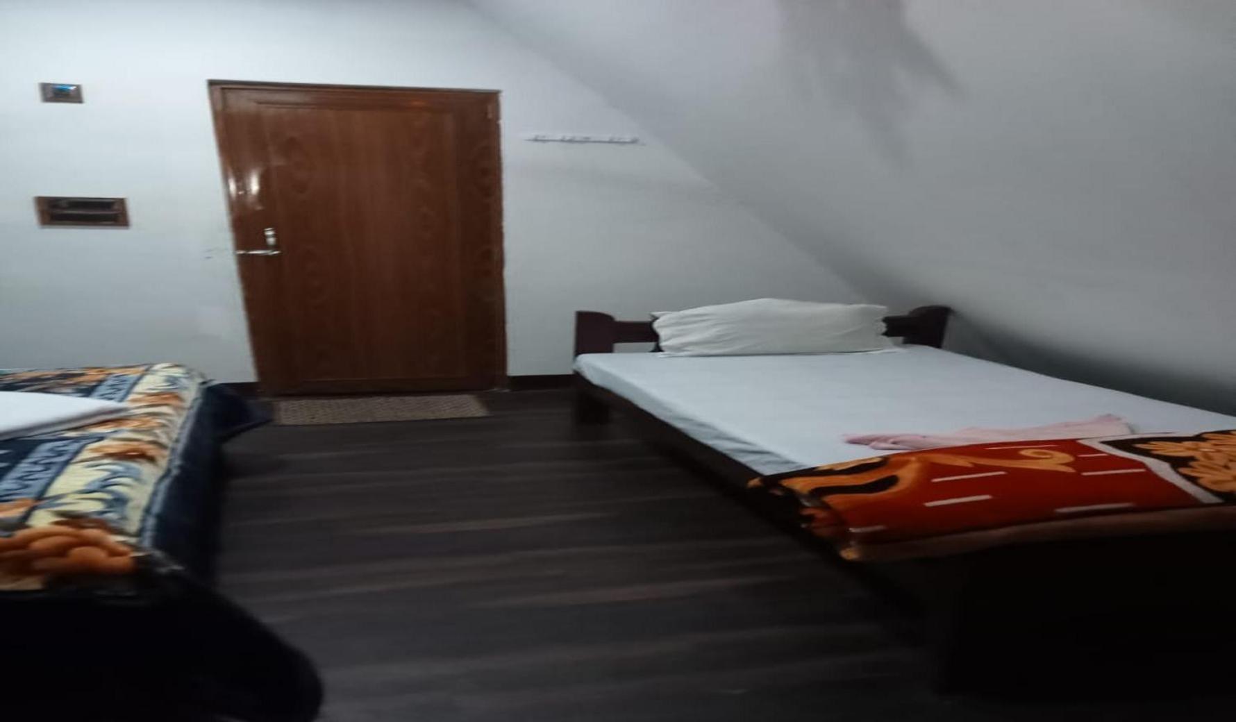 Basic Triple Room photo 3