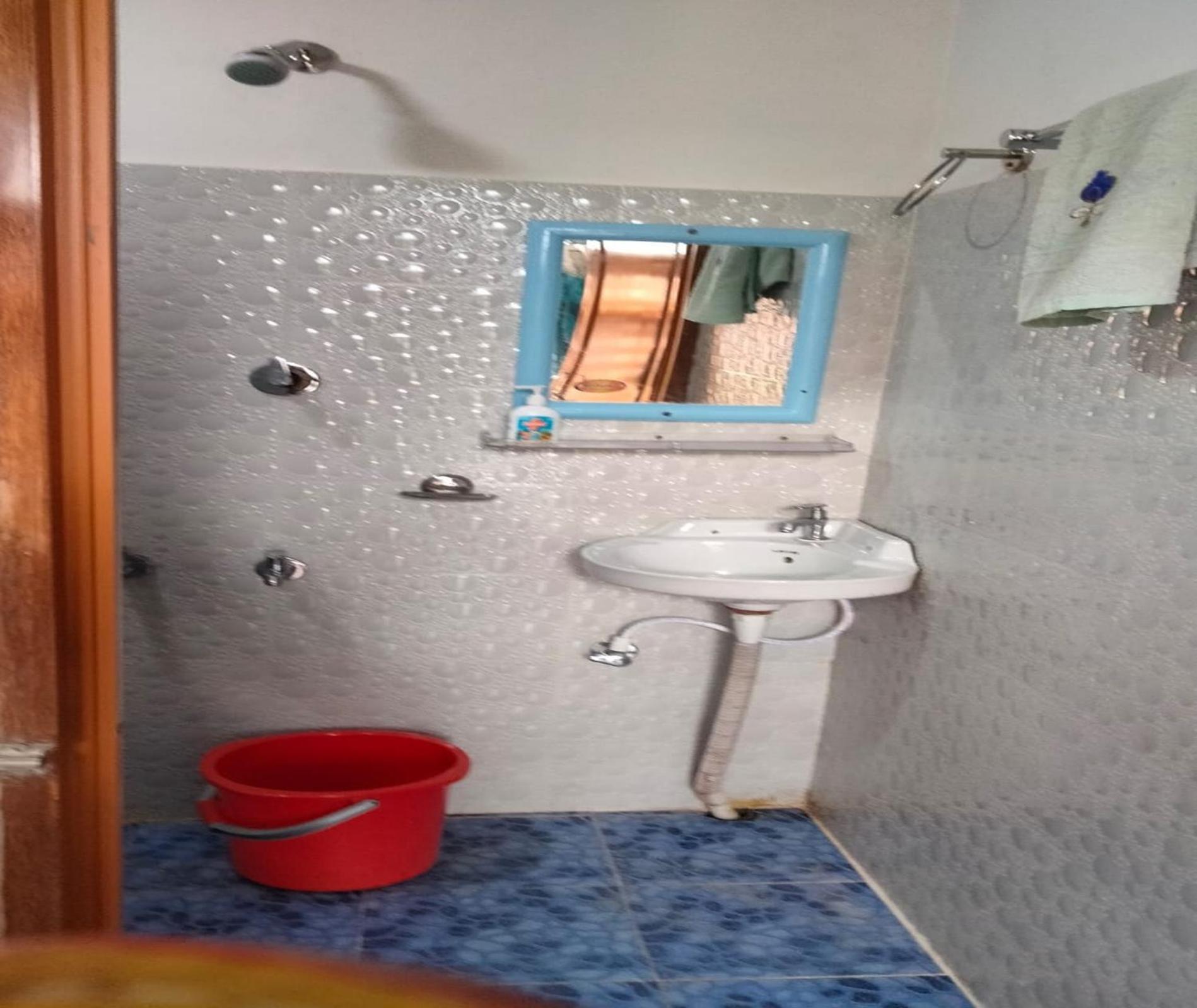 Basic Triple Room photo 2