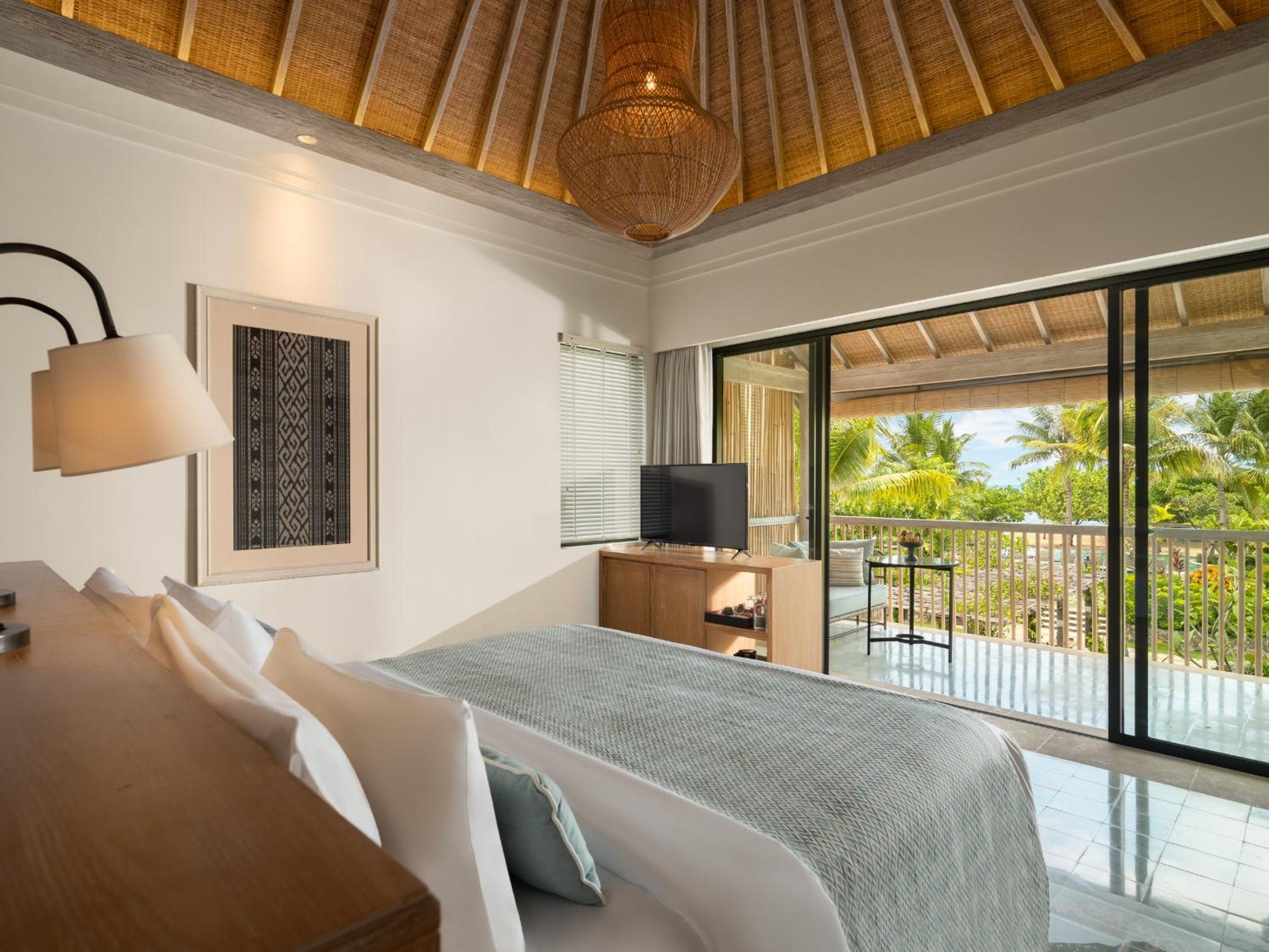  Larantuka Panoramic View Suite - Photo 1