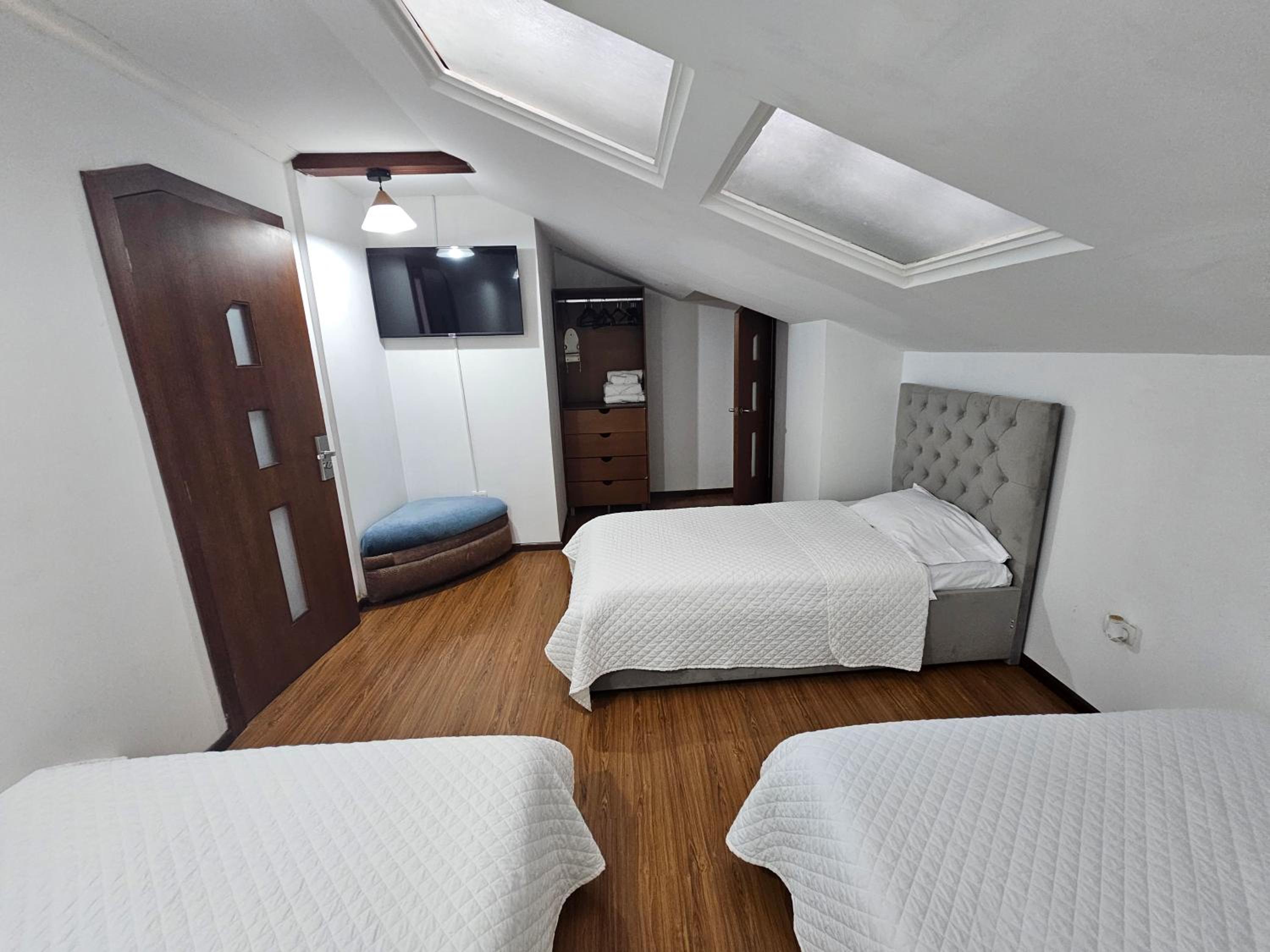 Basic Triple Room photo 1