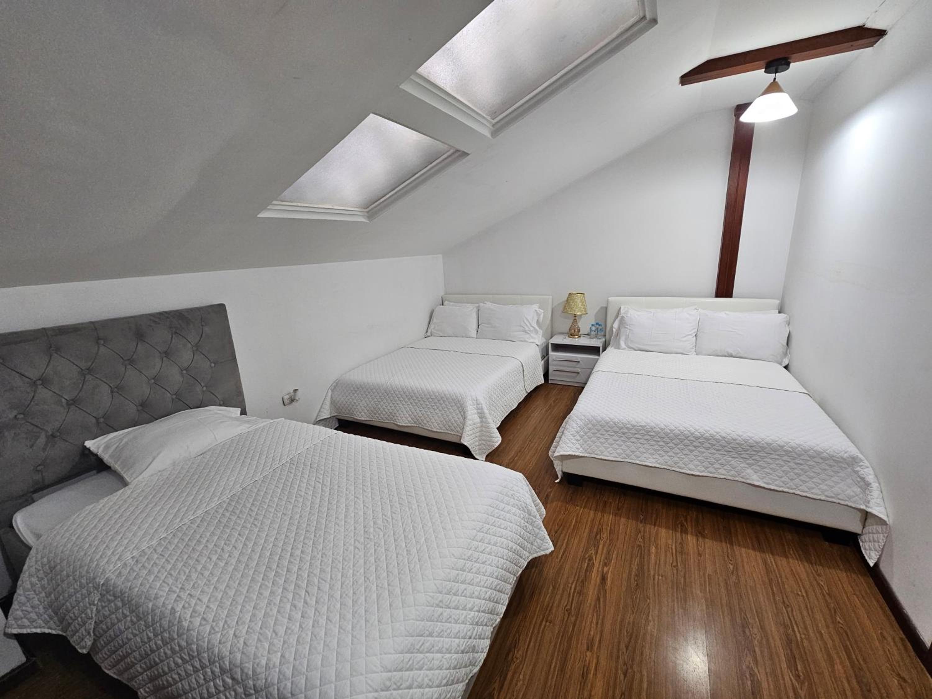 Basic Triple Room photo 2