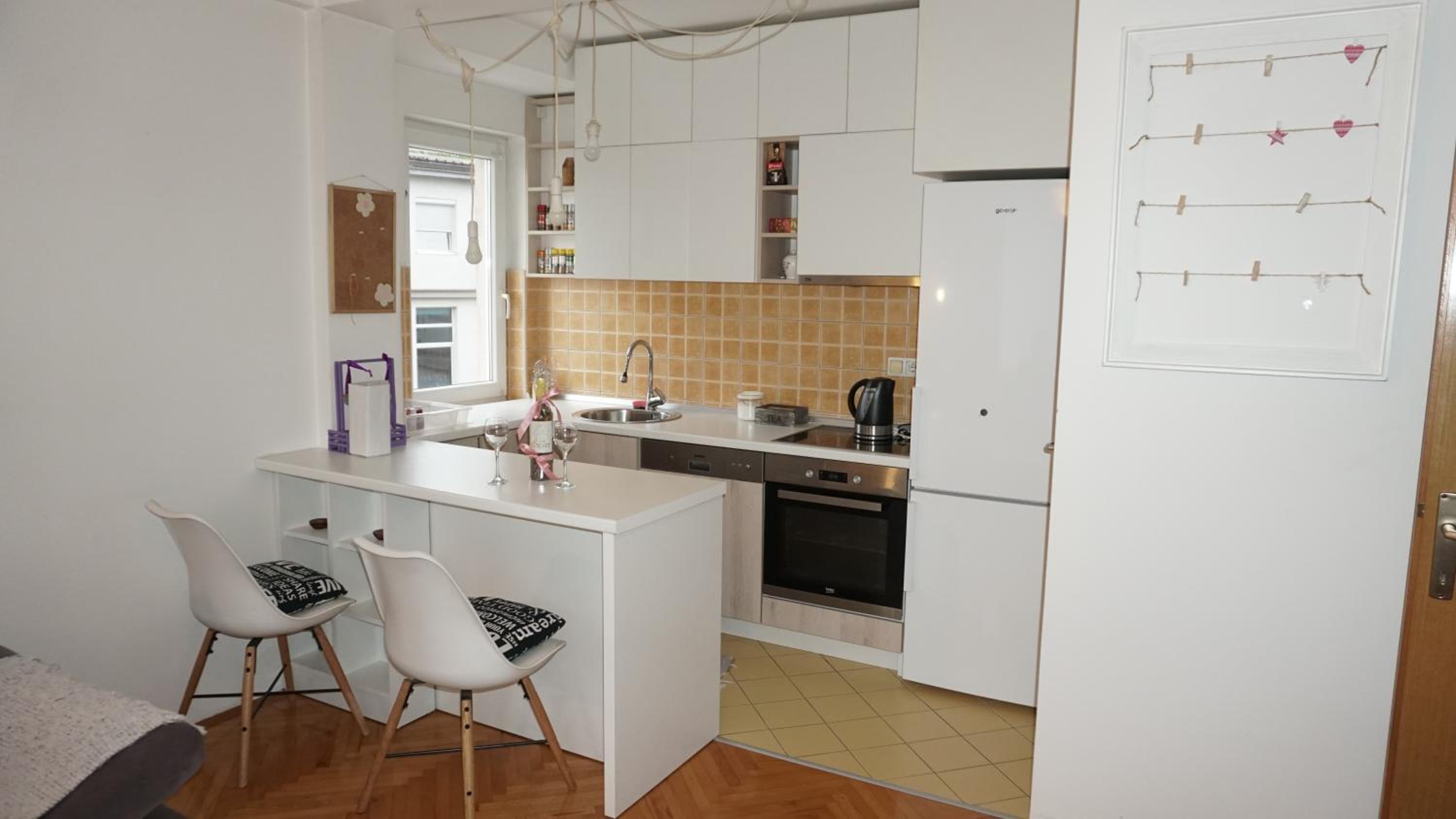 One-Bedroom Apartment photo 2