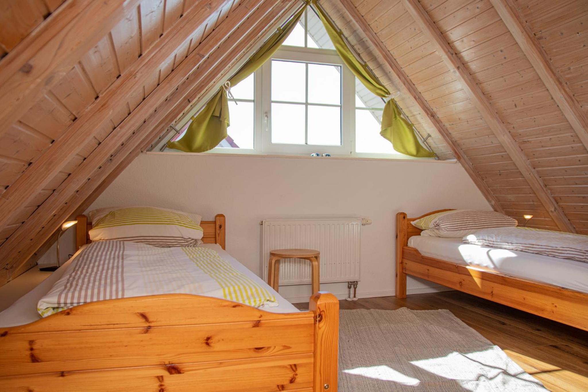 Three-Bedroom House photo 3