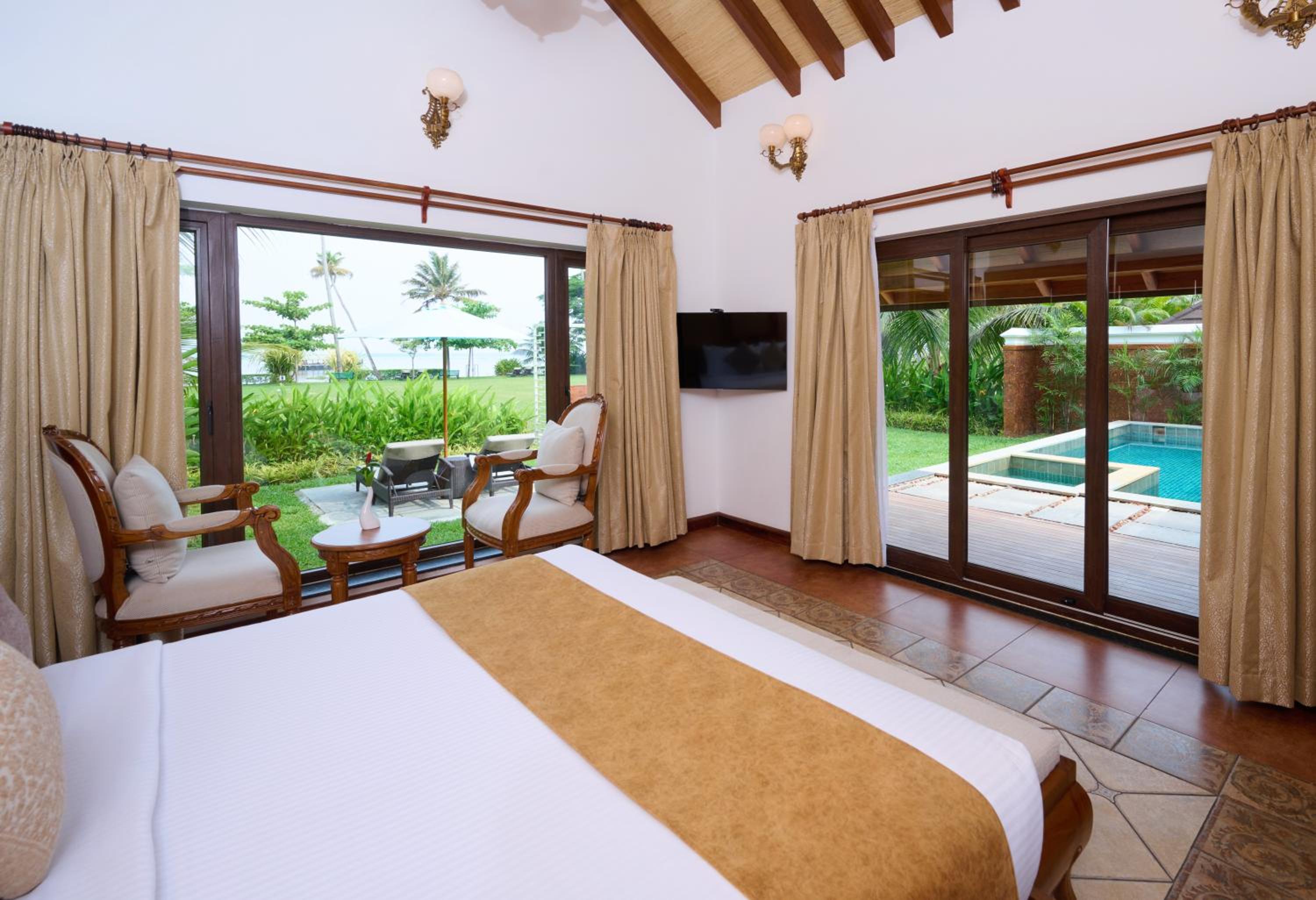 Junior Suite with Private Pool