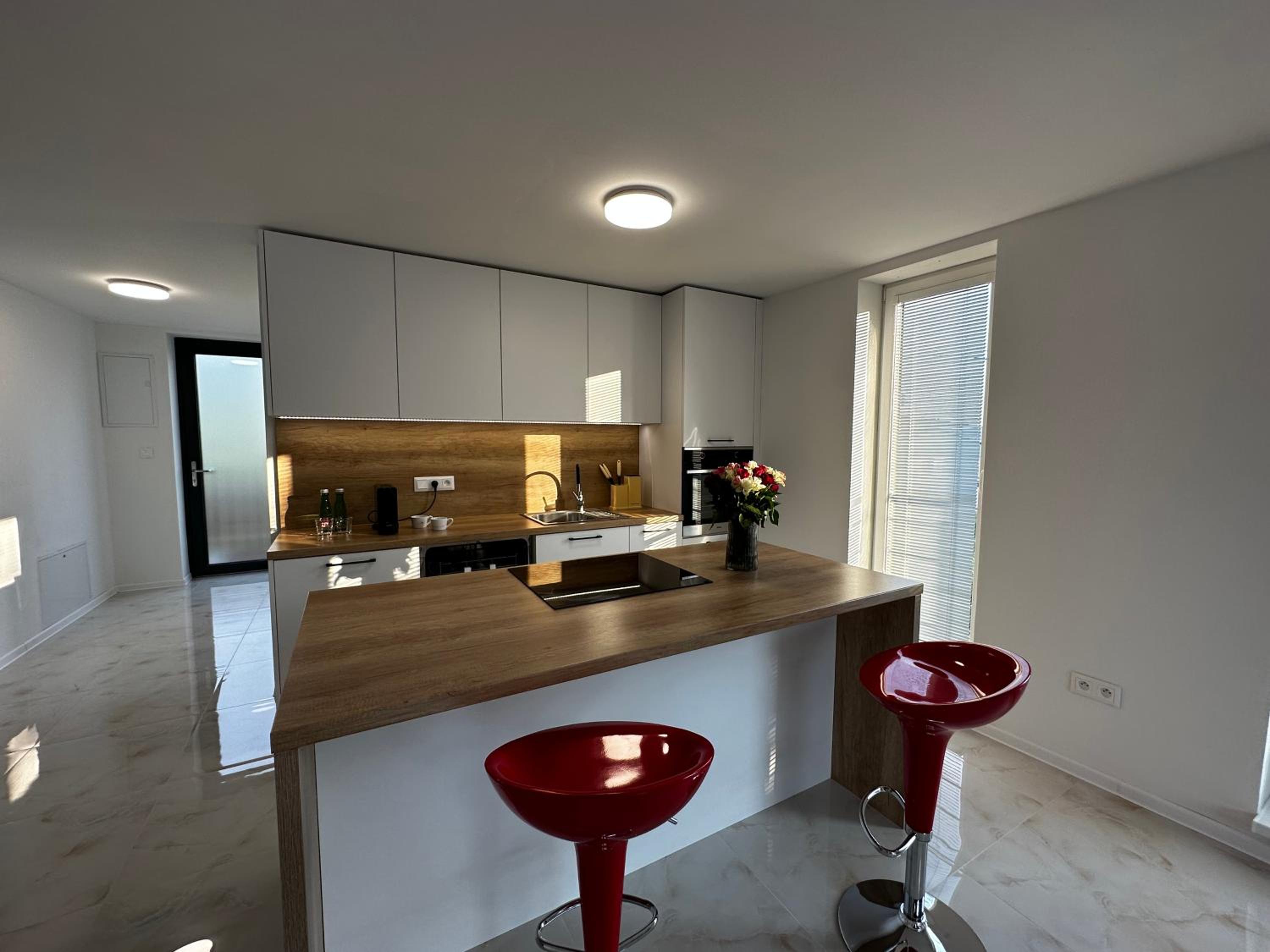 Two-Bedroom Deluxe Apartment with Balcony photo 3