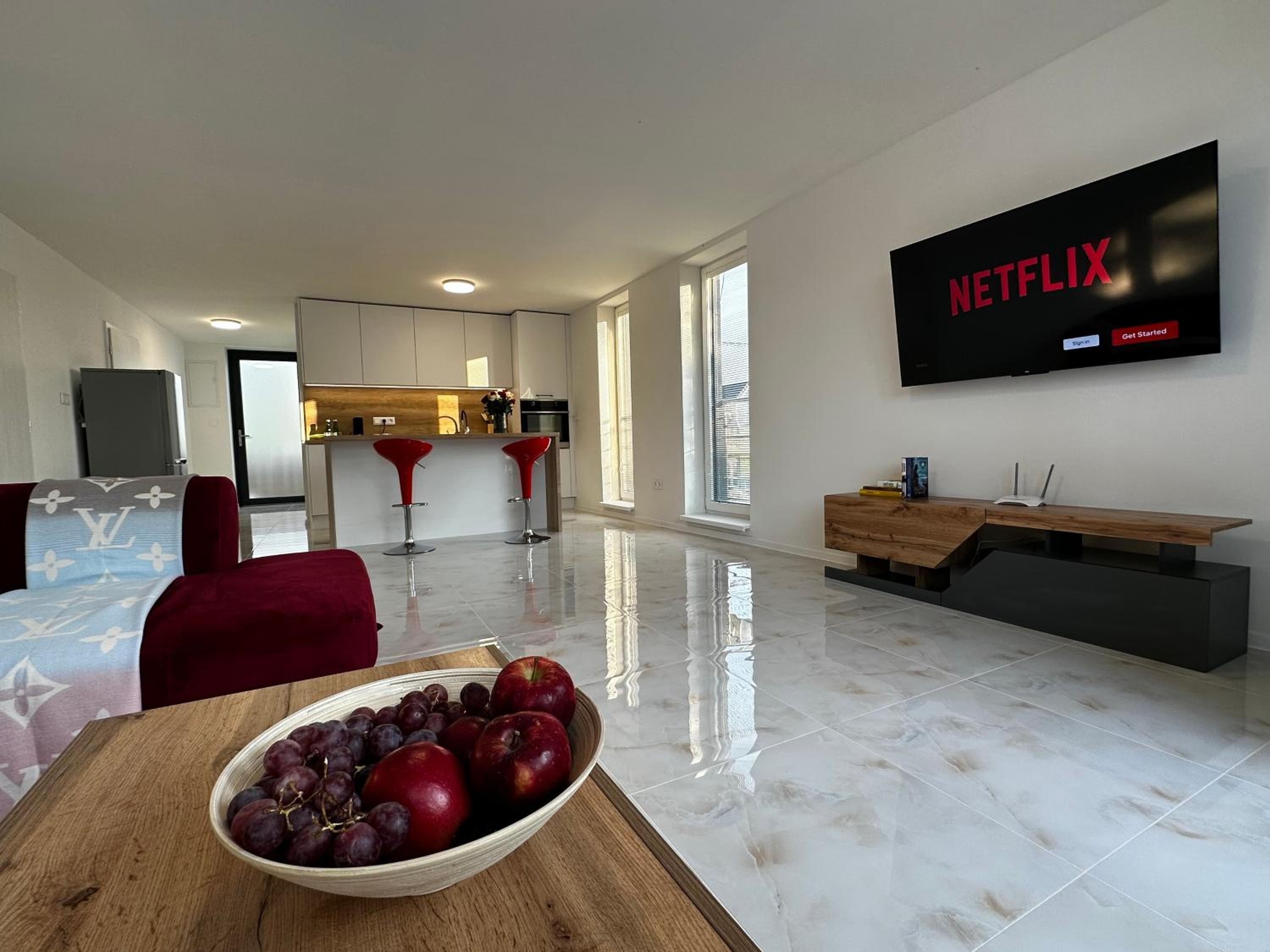Two-Bedroom Deluxe Apartment with Balcony photo 1