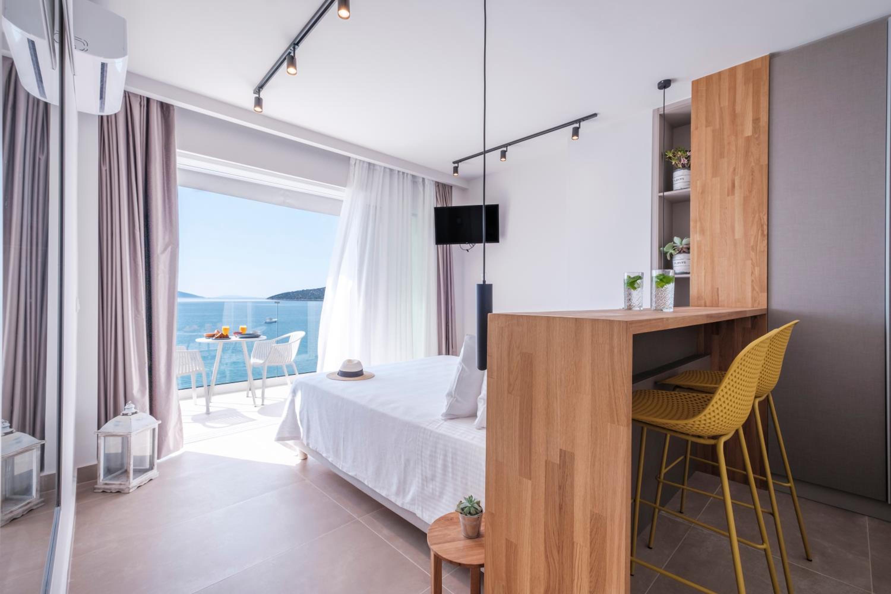 Suite with Sea View