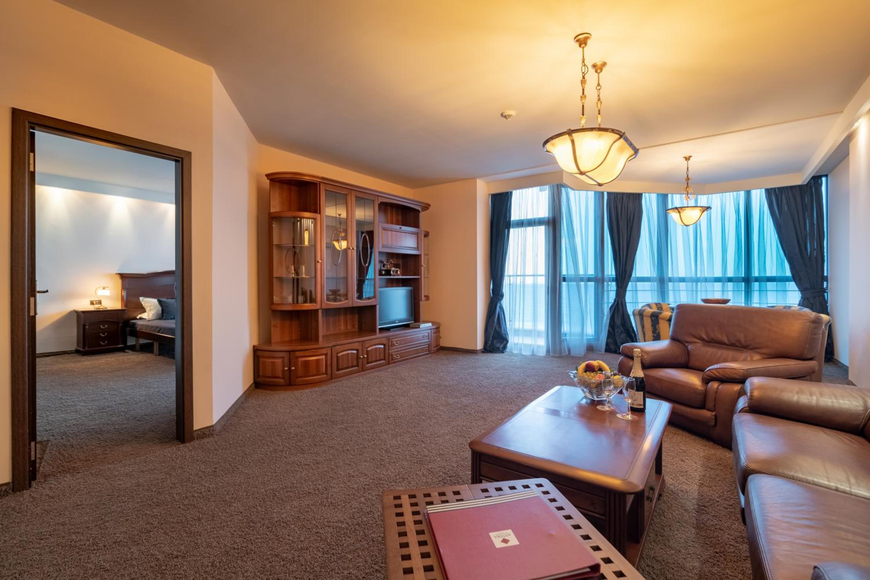 Retro House Suite